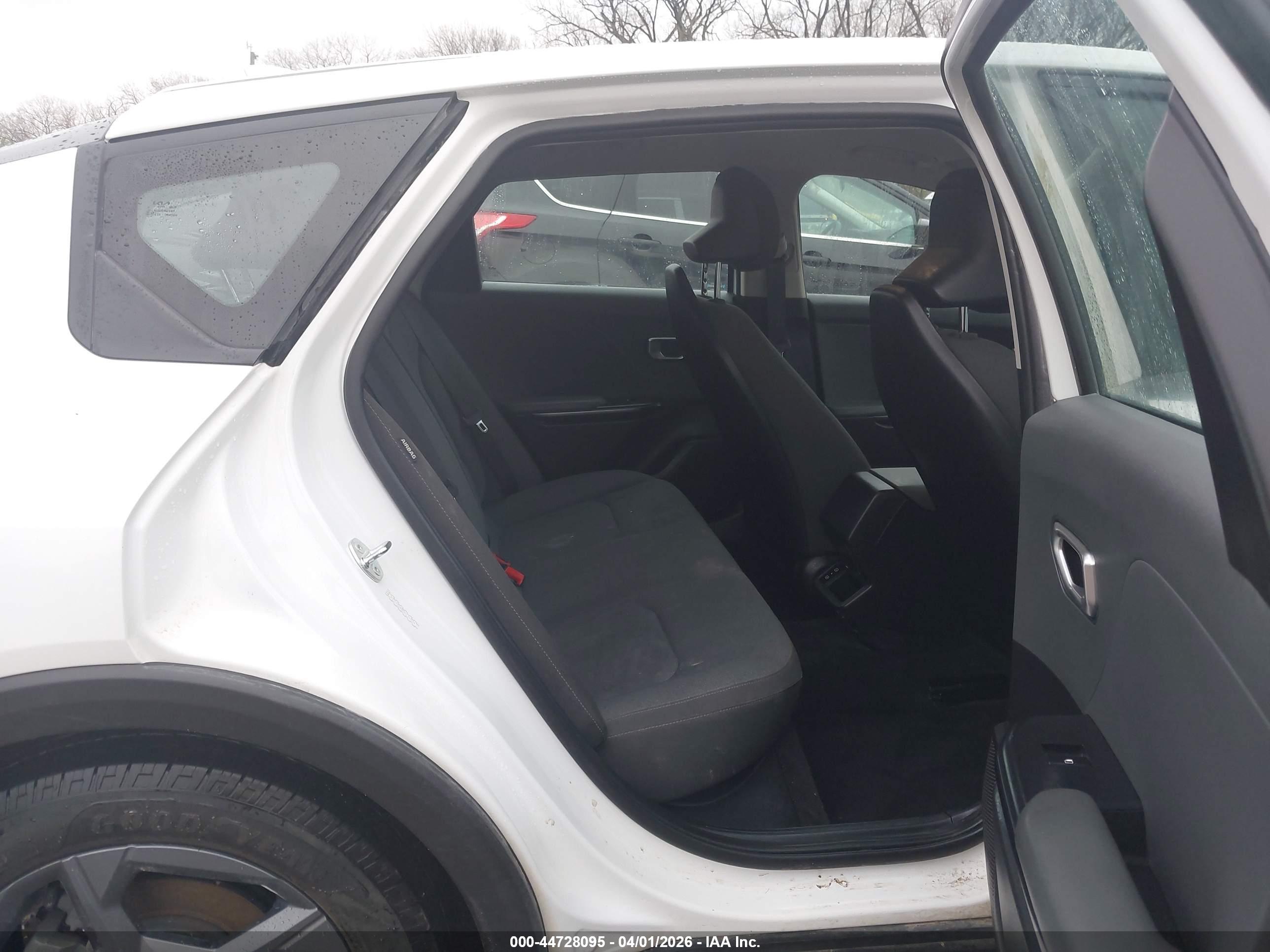 KIA K4 image 8