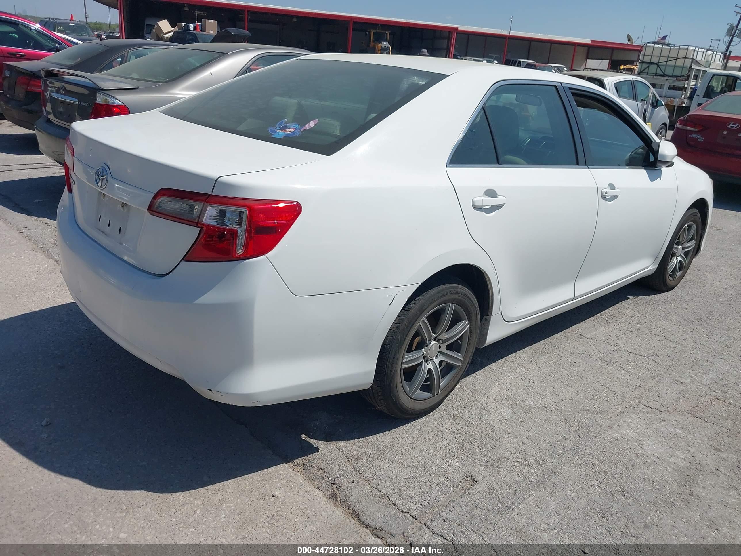 TOYOTA CAMRY image 4