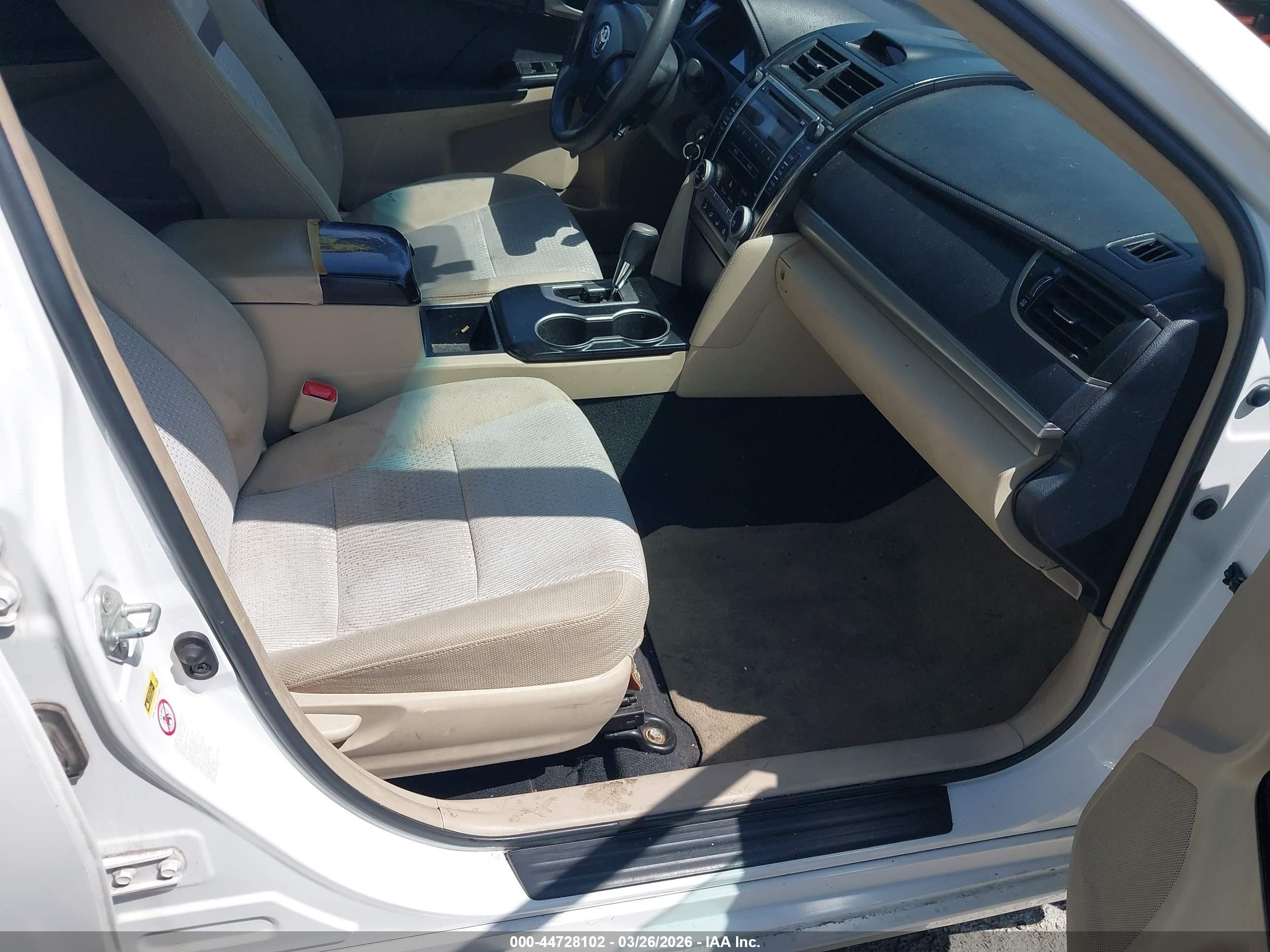 TOYOTA CAMRY image 5