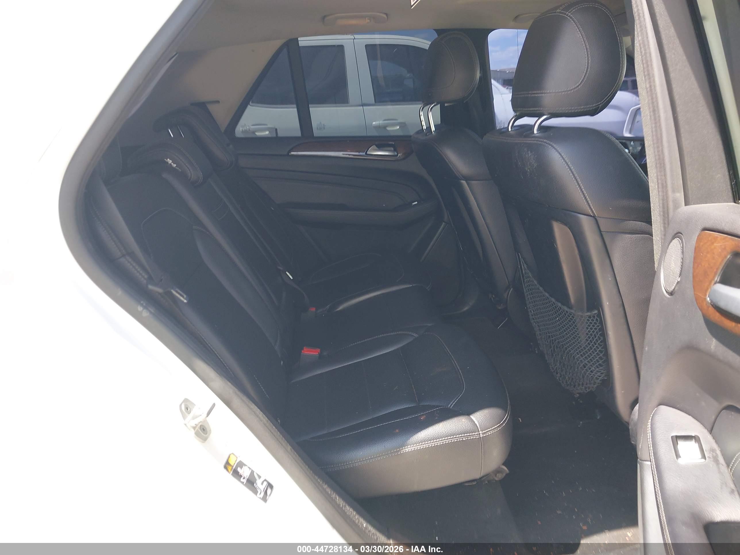 MERCEDES-BENZ ML image 8