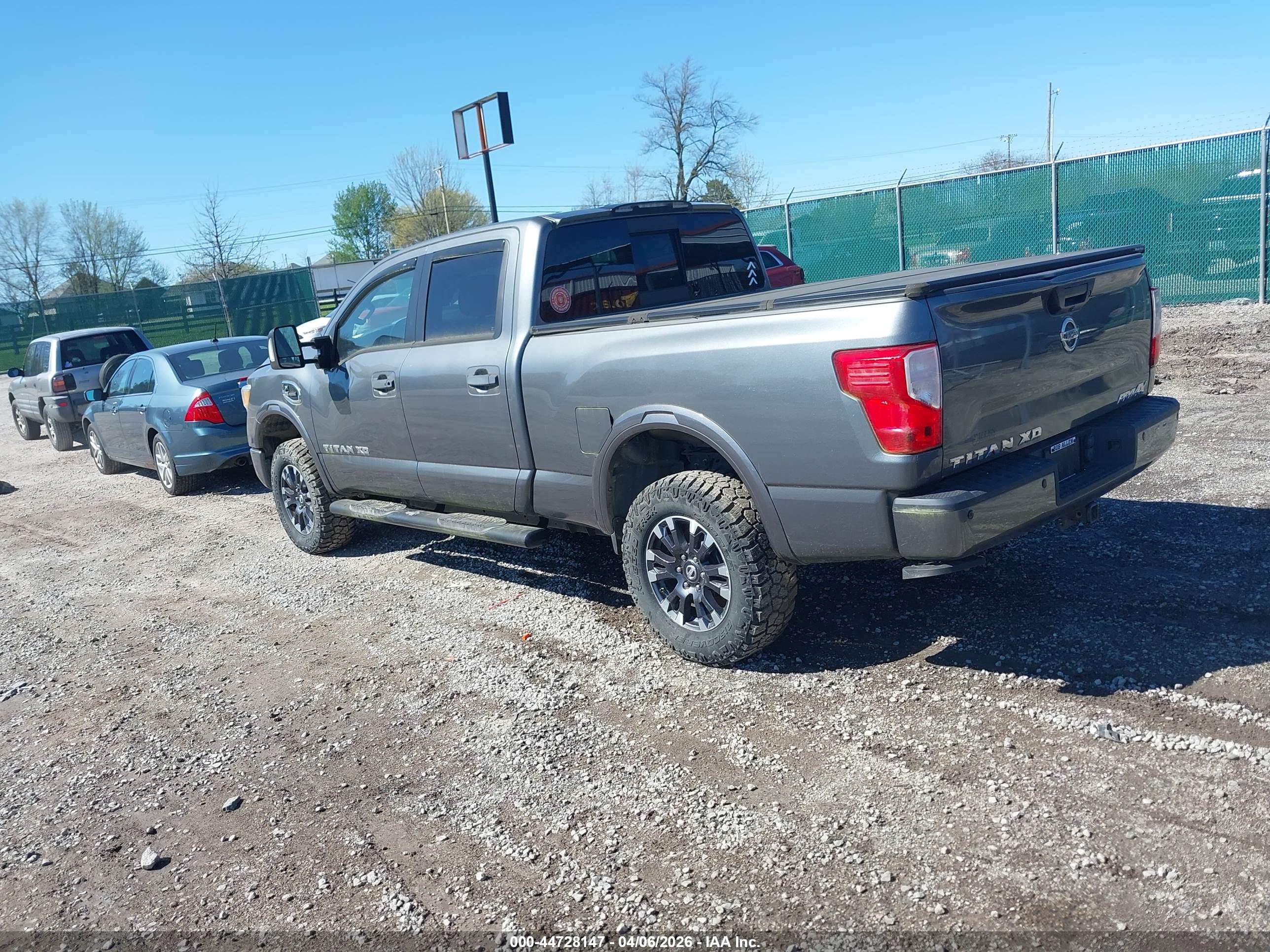 NISSAN TITAN image 3