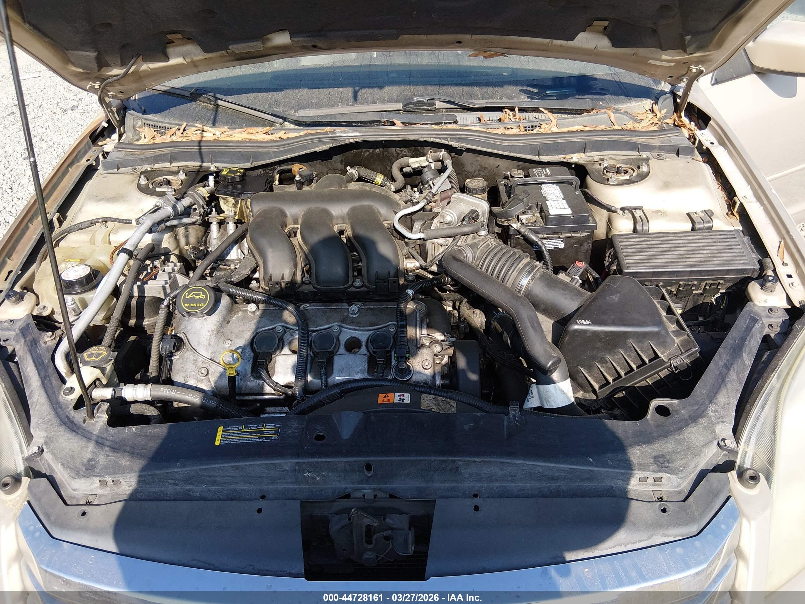 FORD FUSION image 10