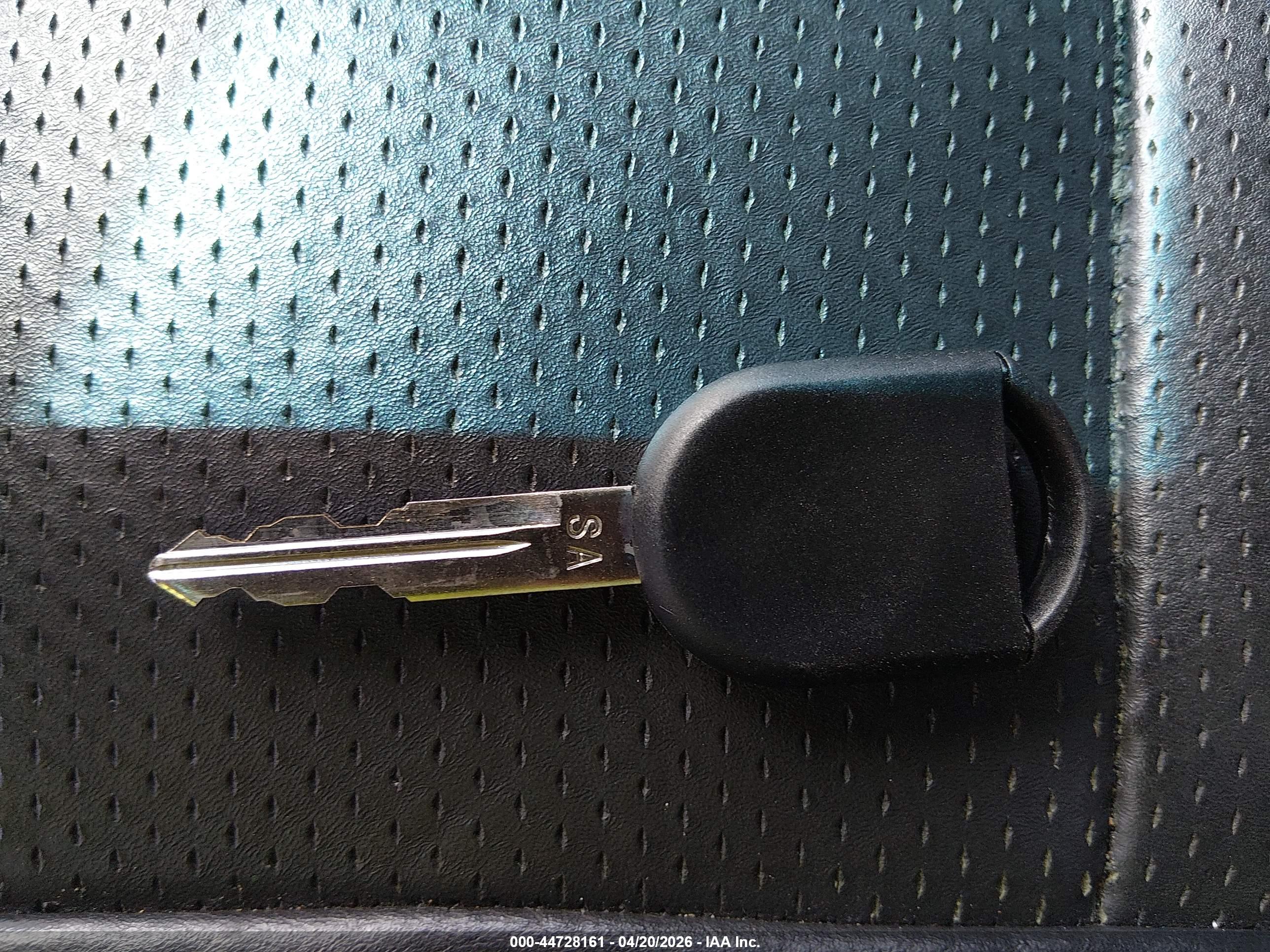 FORD FUSION image 11