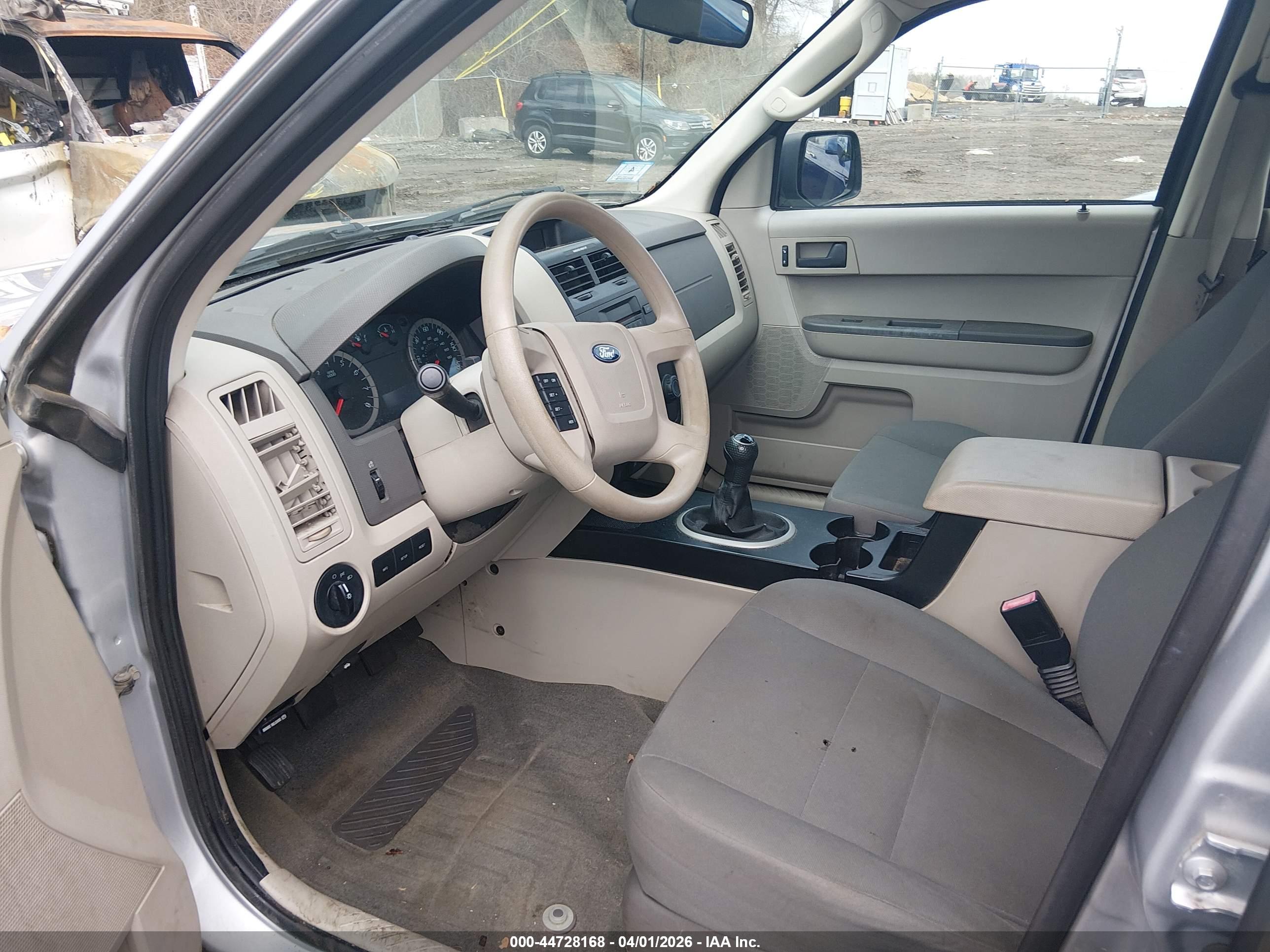 FORD ESCAPE image 5