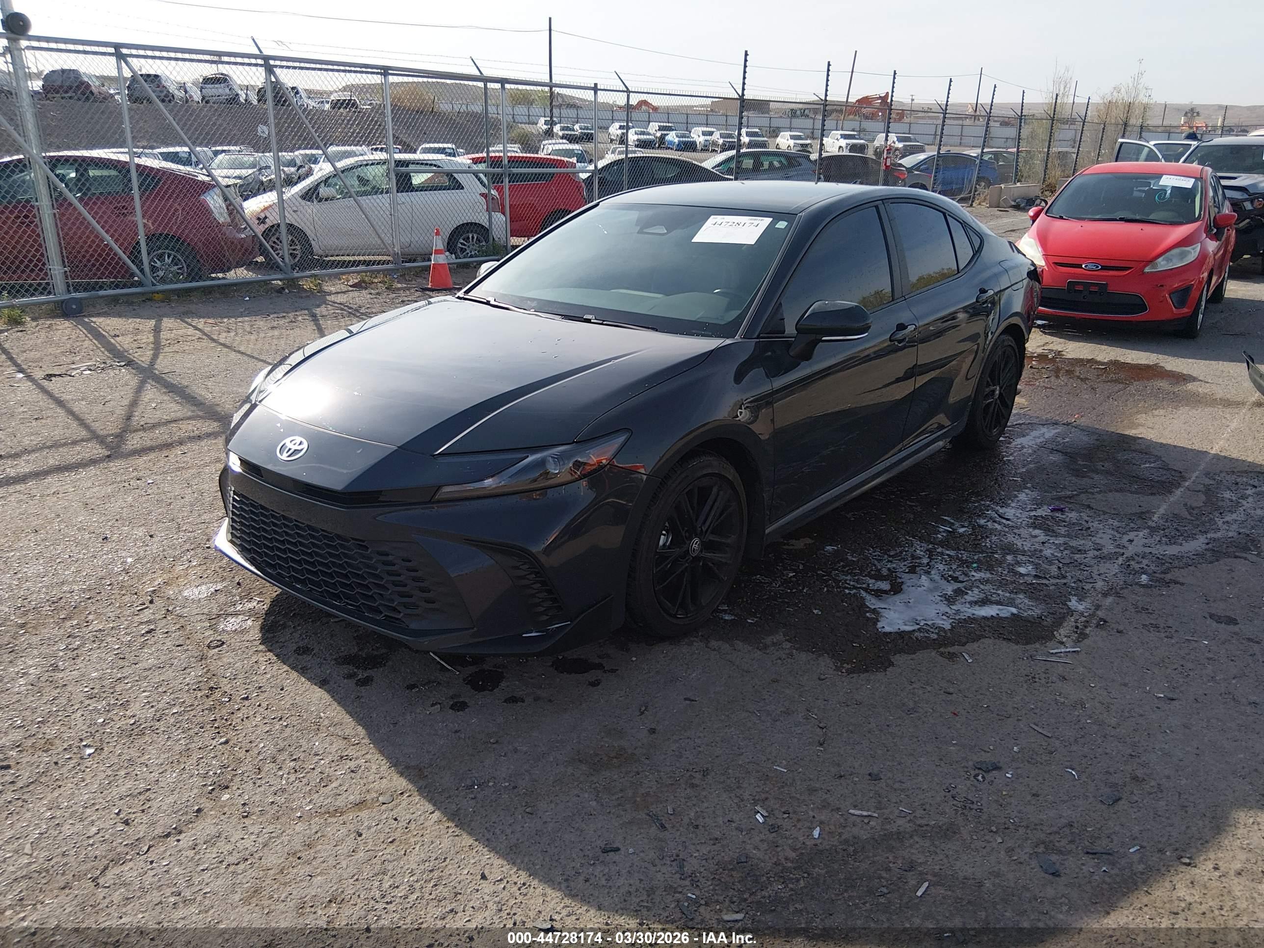 TOYOTA CAMRY image 2