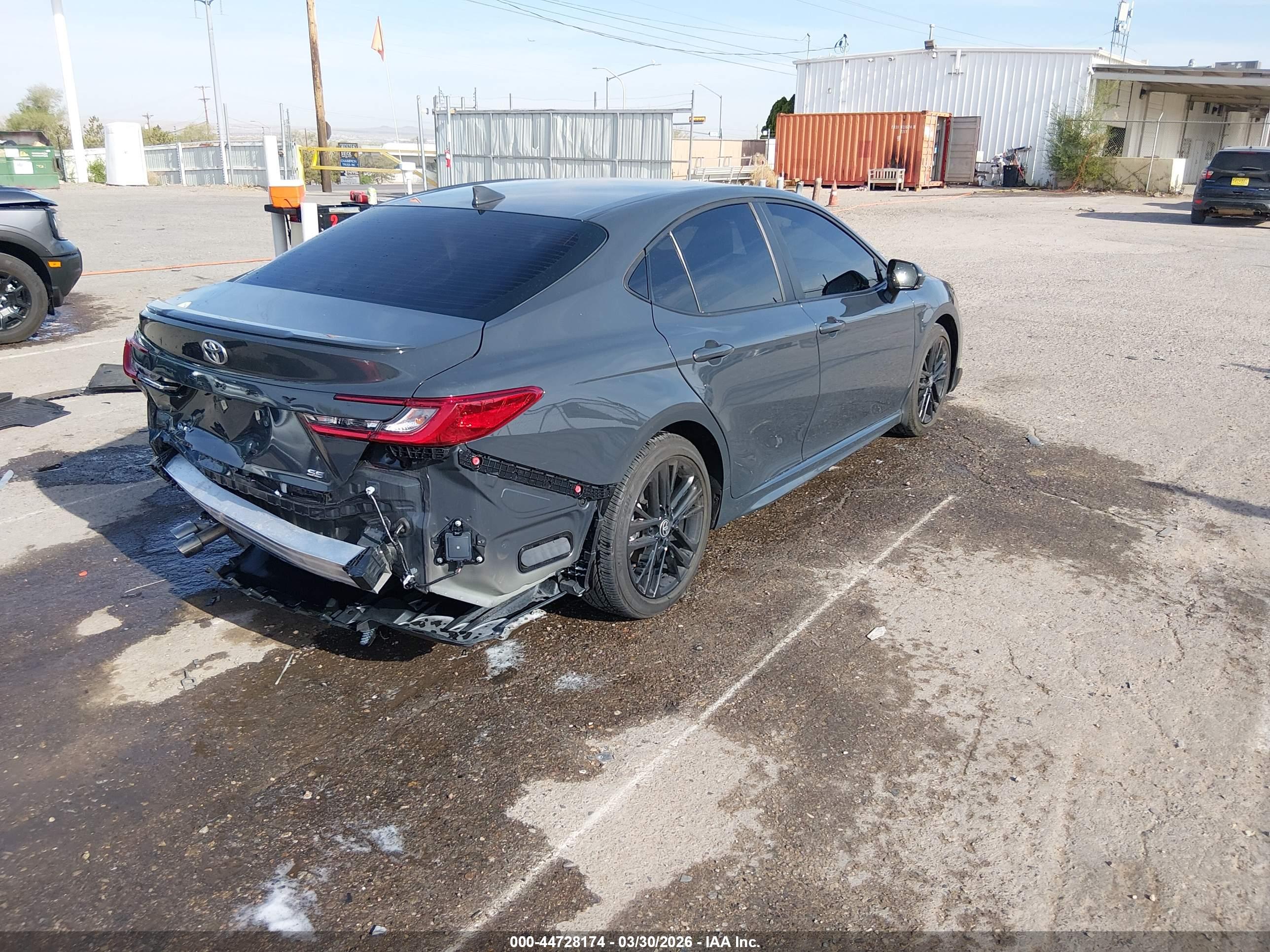 TOYOTA CAMRY image 4