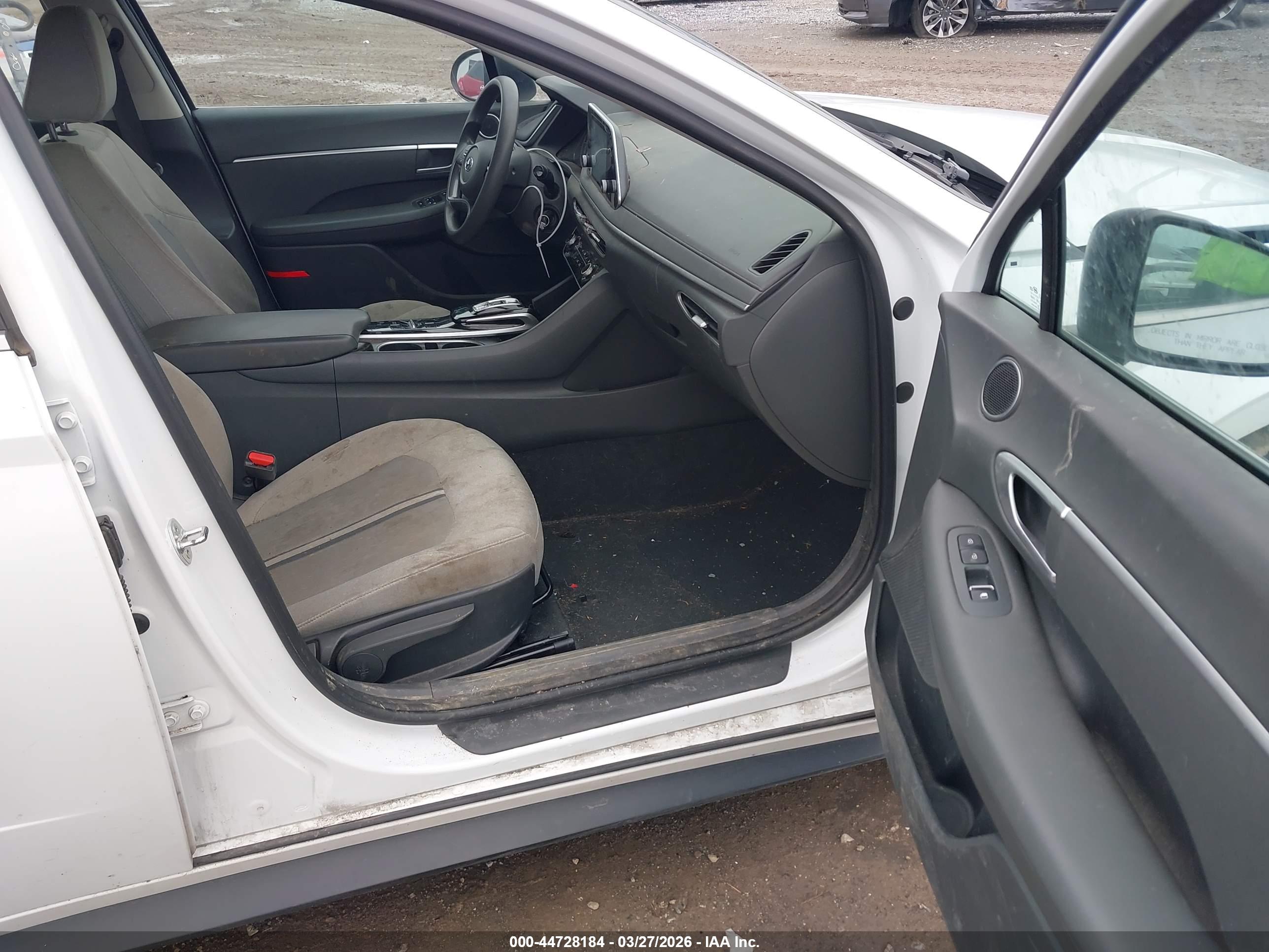 HYUNDAI SONATA image 5