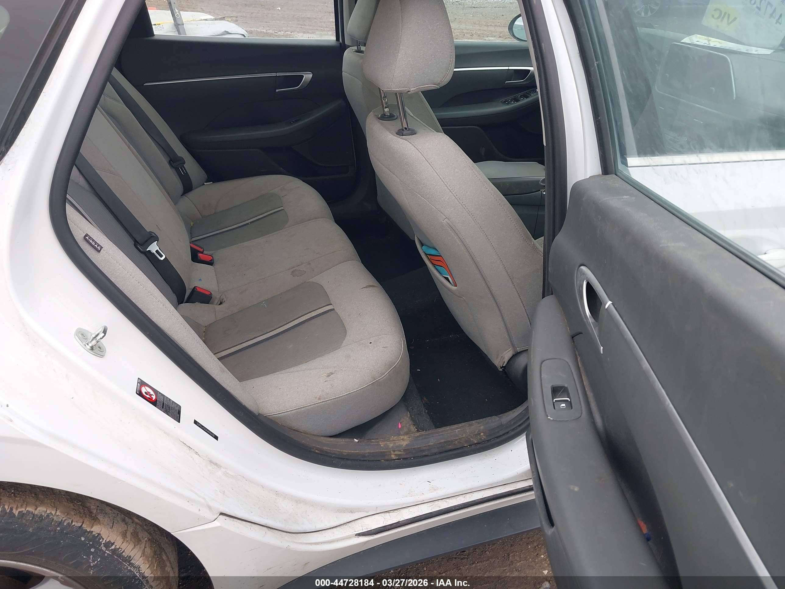 HYUNDAI SONATA image 8