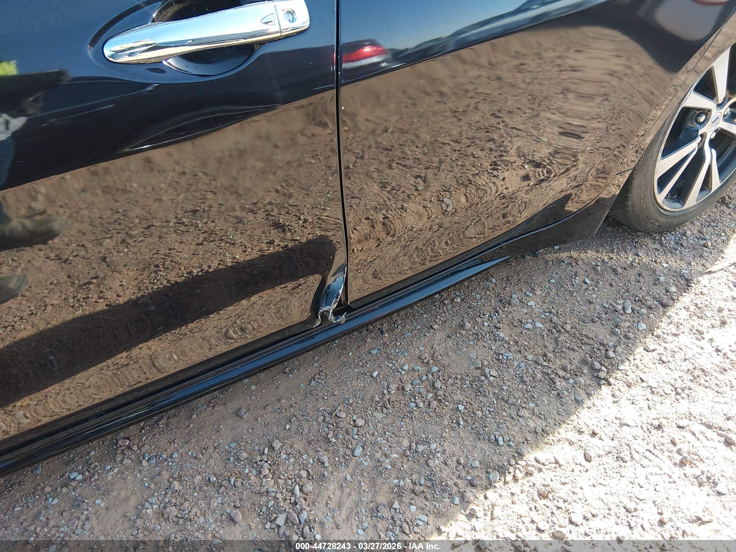 NISSAN MAXIMA image 6
