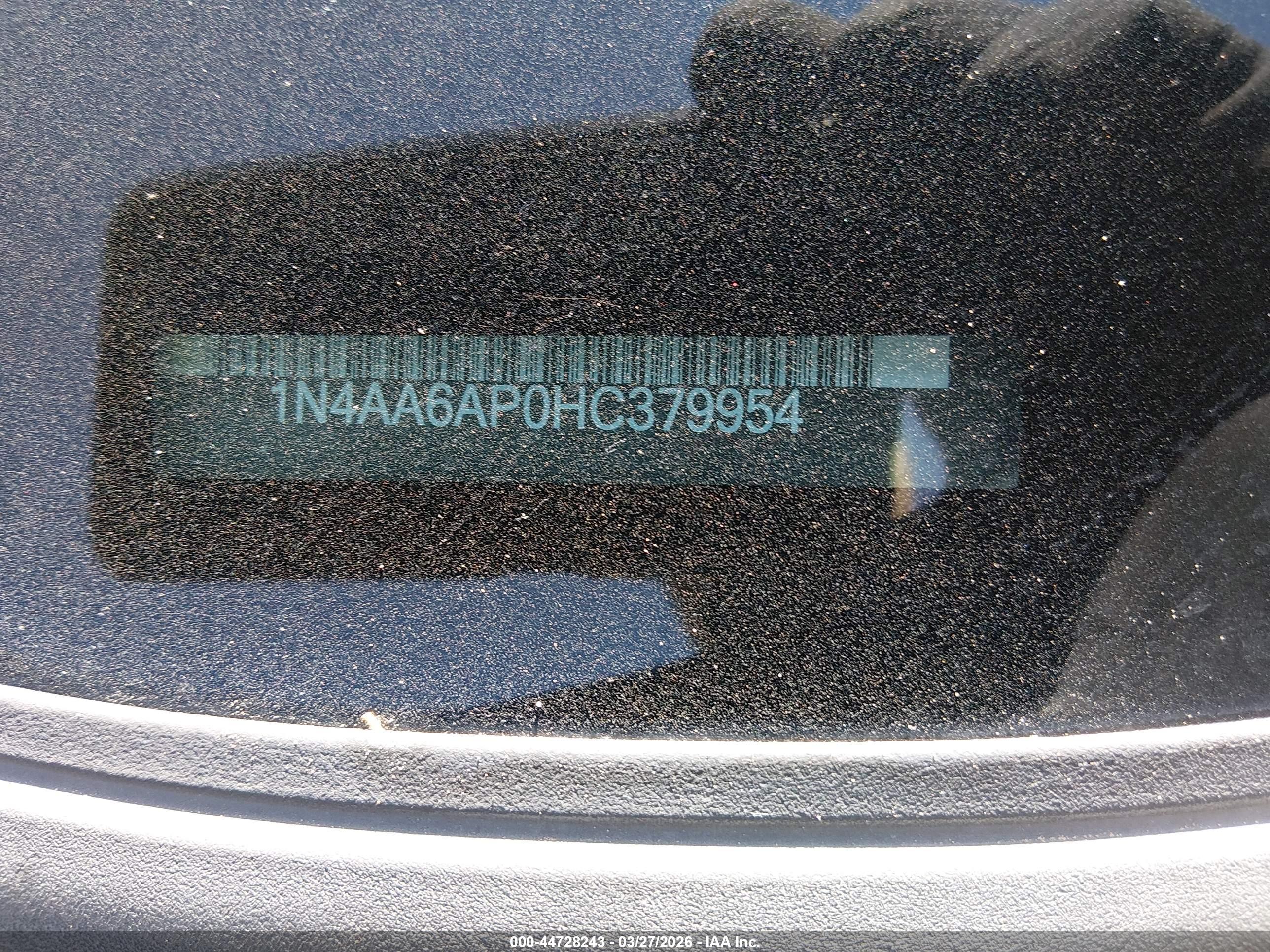 NISSAN MAXIMA image 9