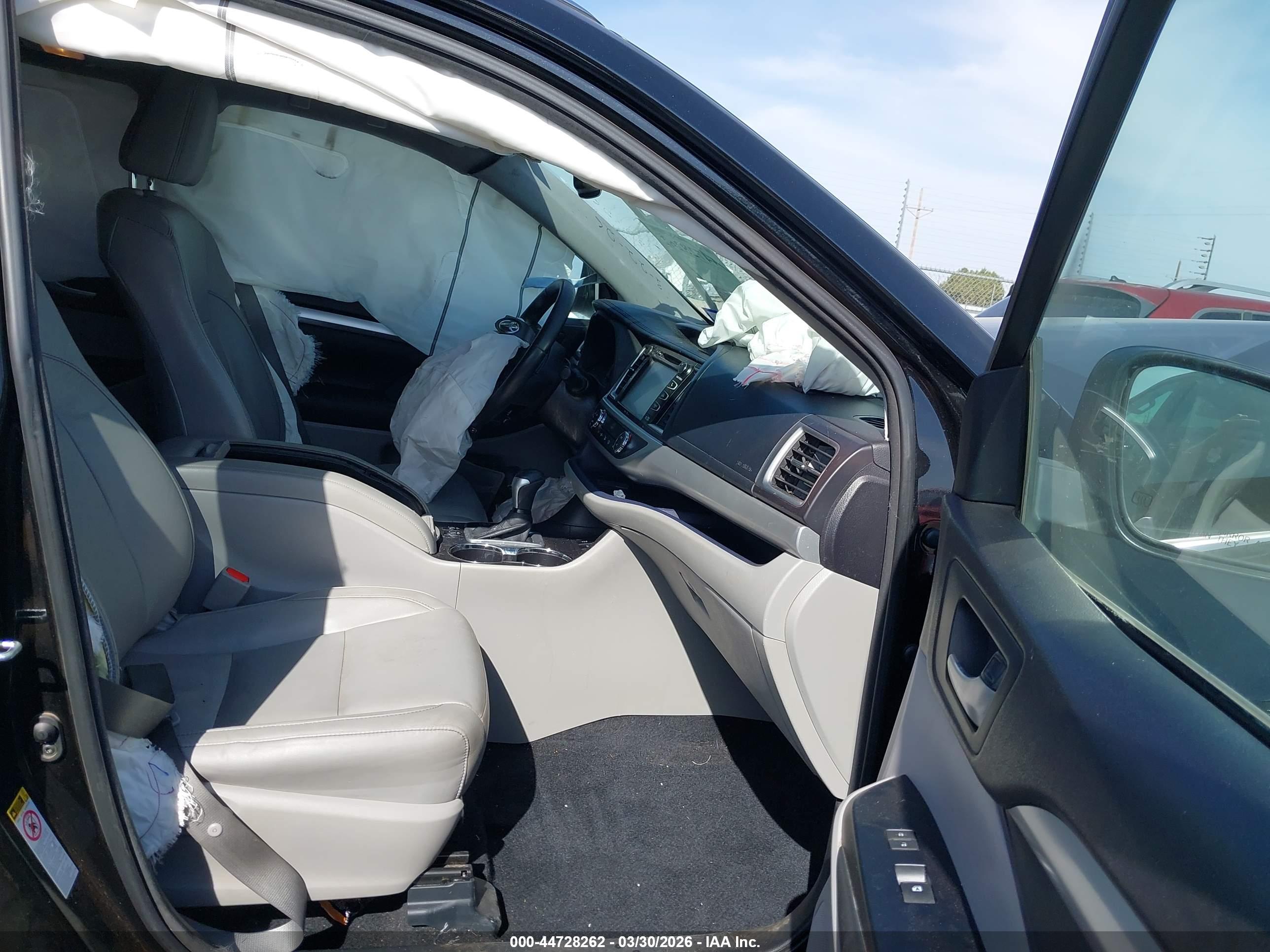 TOYOTA HIGHLANDER image 5