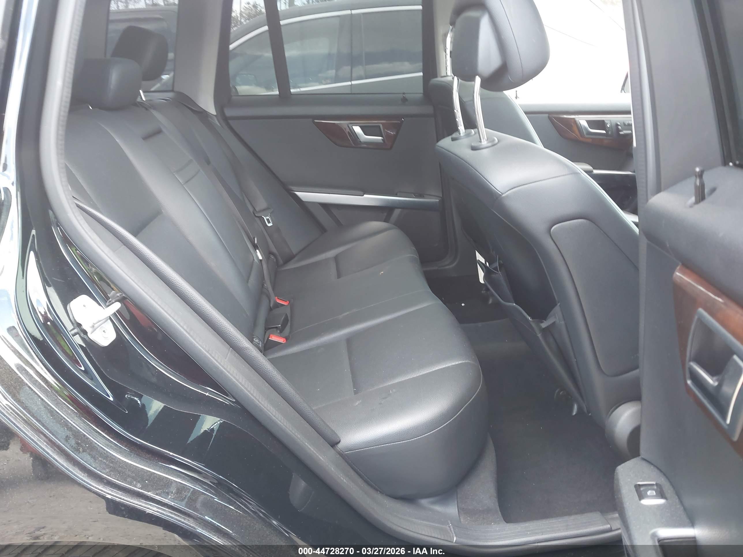 MERCEDES-BENZ GLK image 8