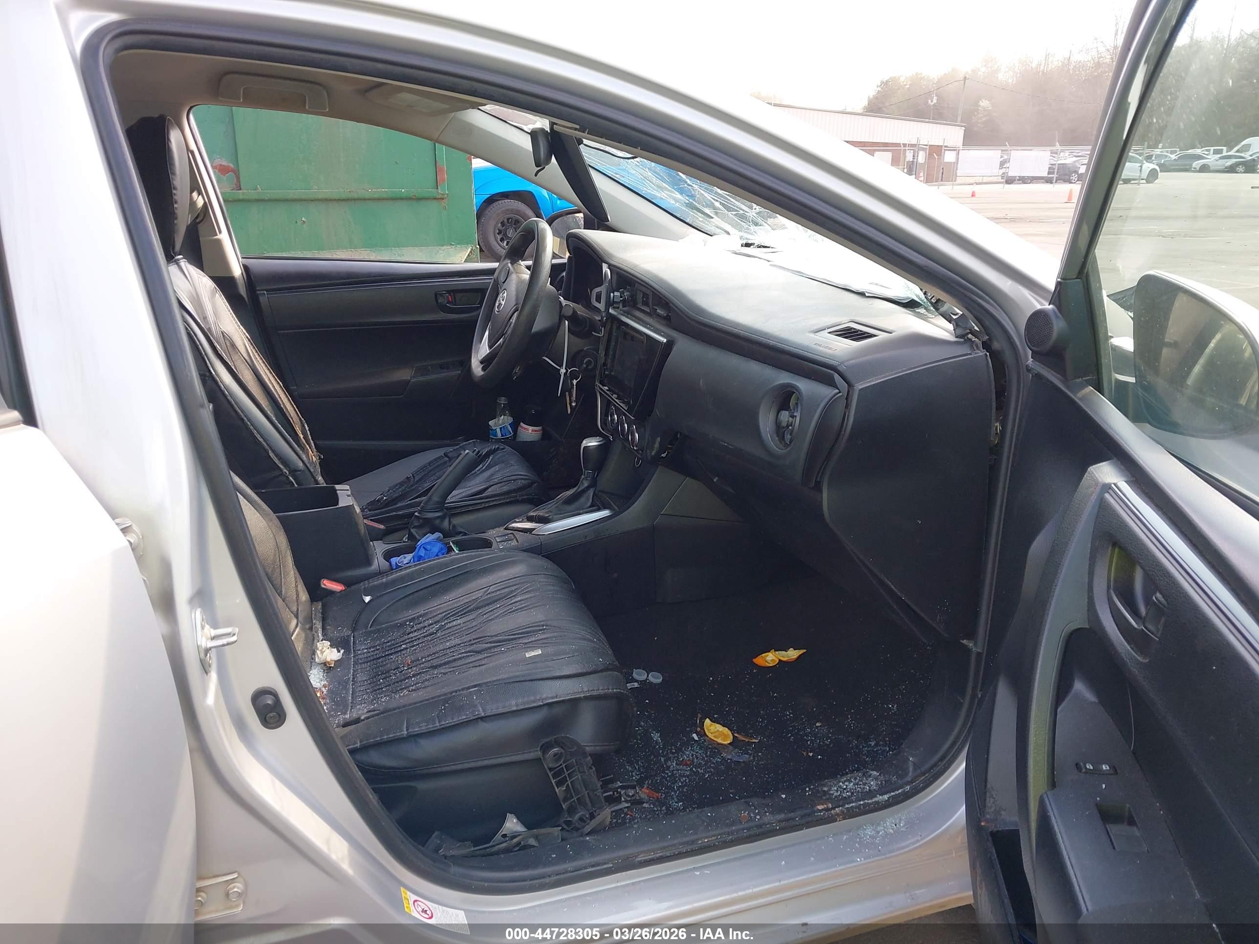 TOYOTA COROLLA image 5