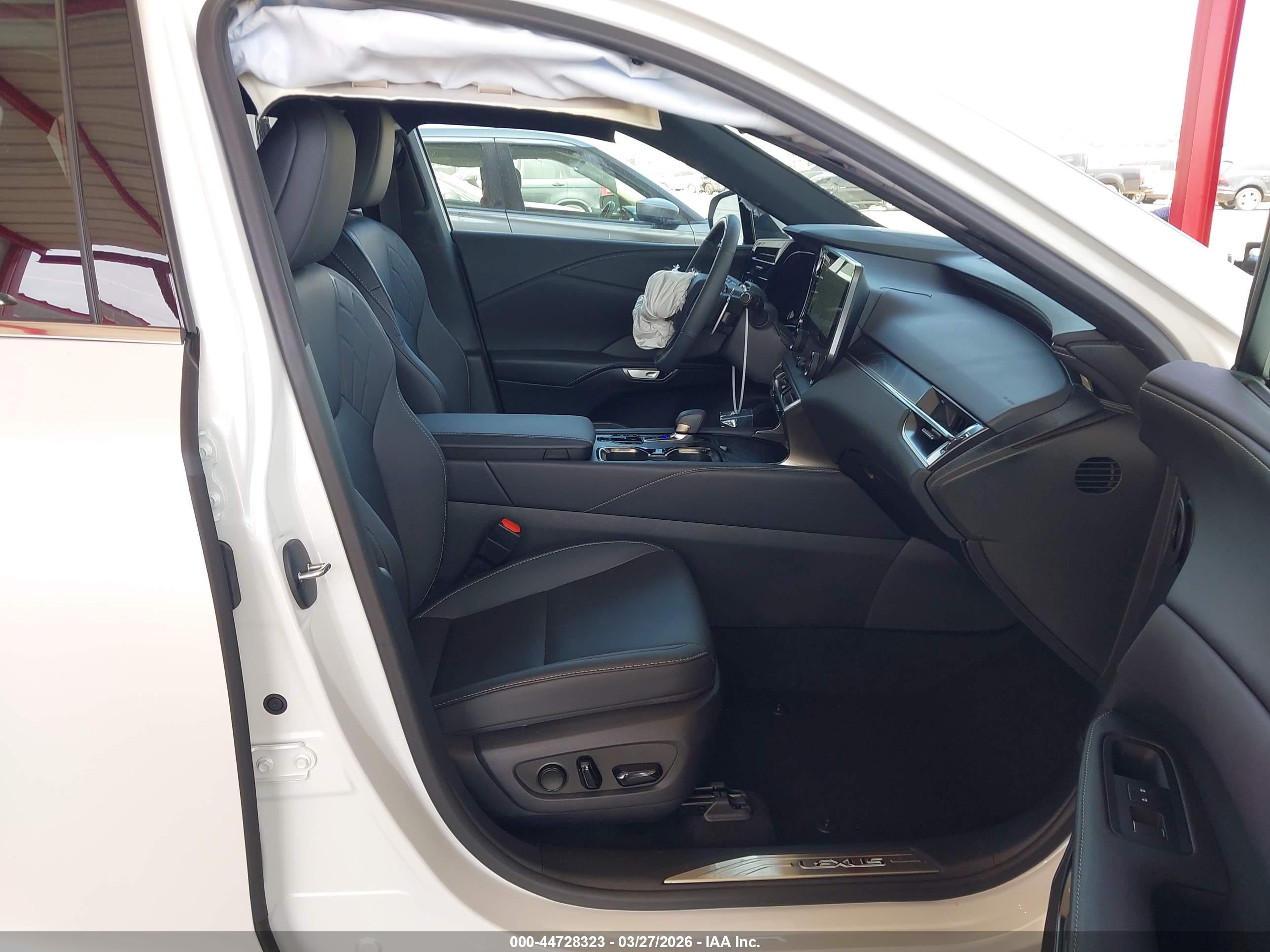 LEXUS RX image 5