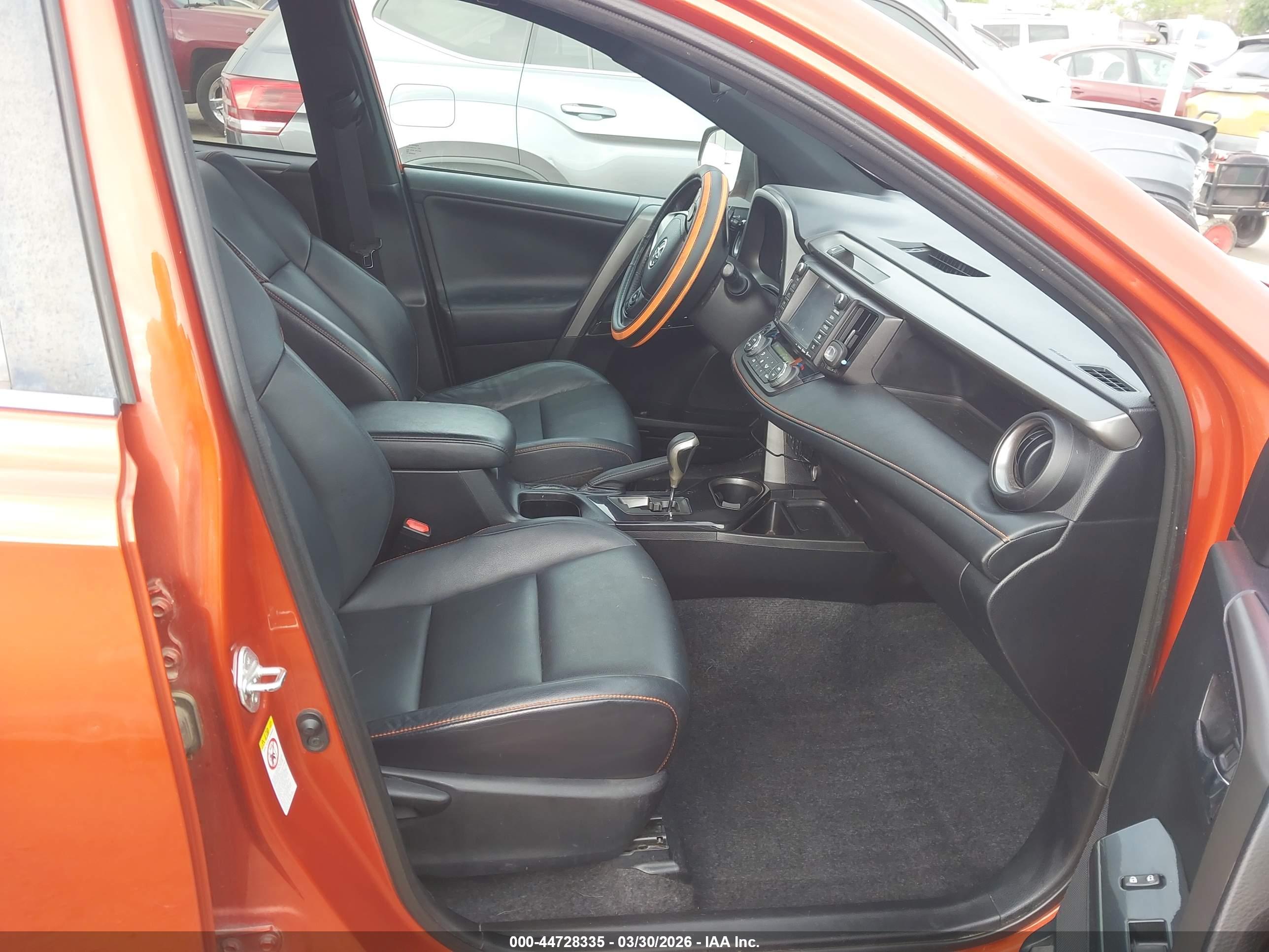 TOYOTA RAV4 image 5