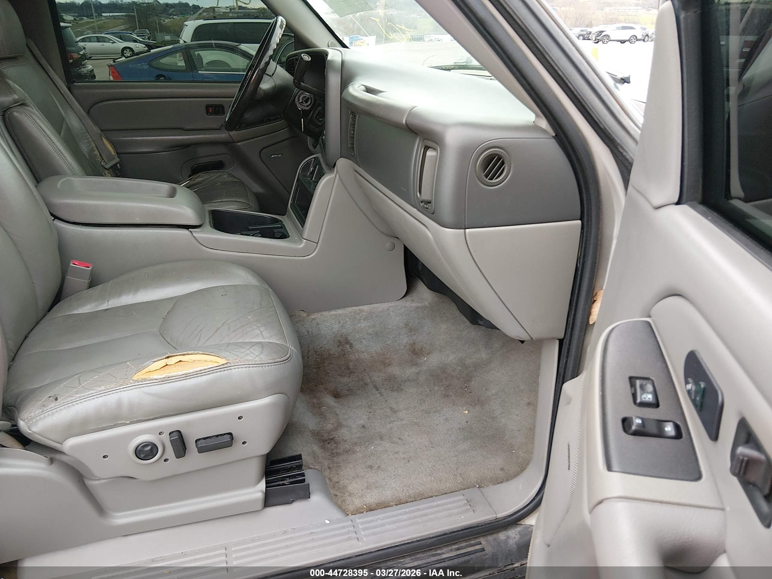 CHEVROLET TAHOE image 5