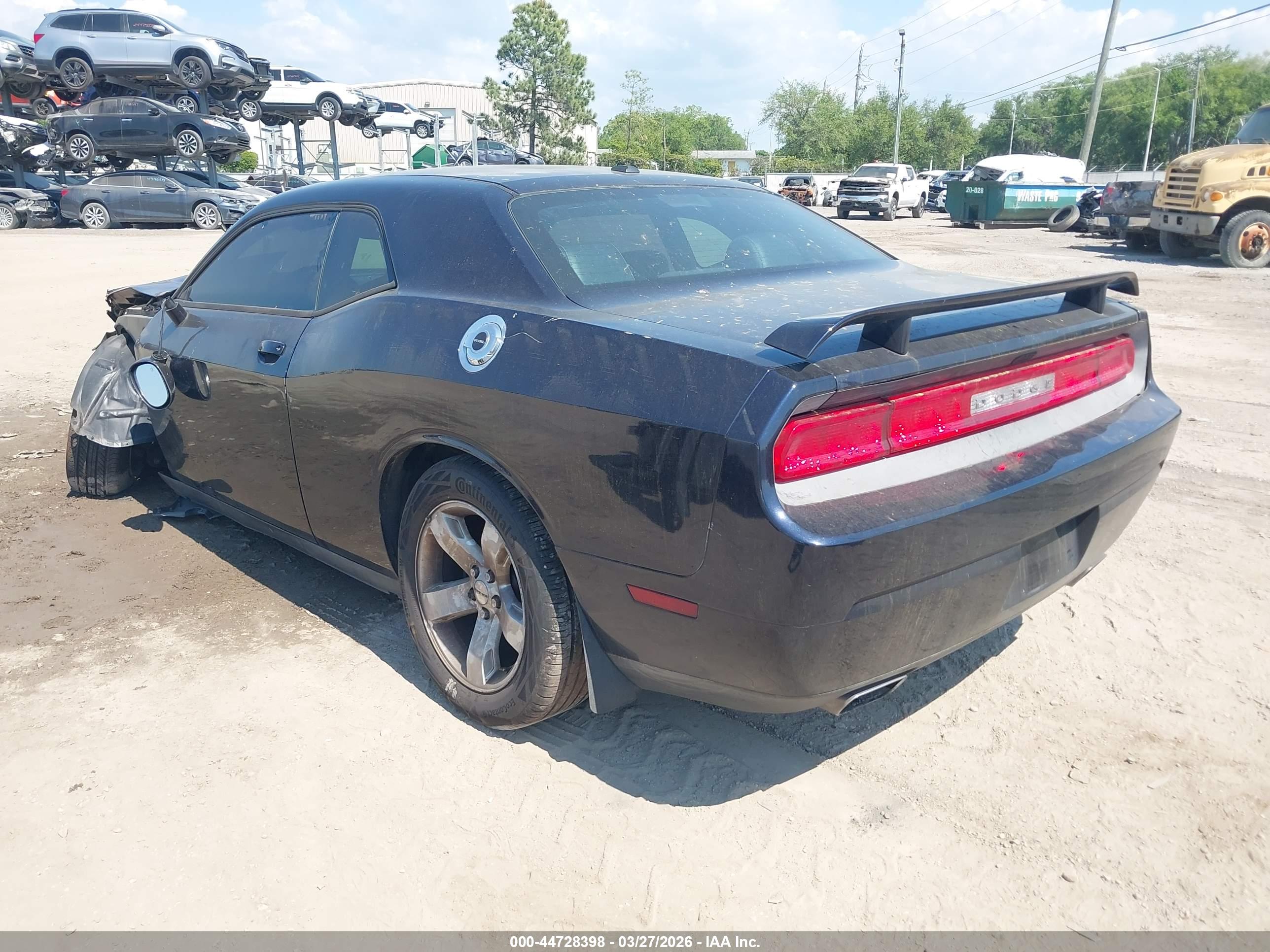 DODGE CHALLENGER image 3
