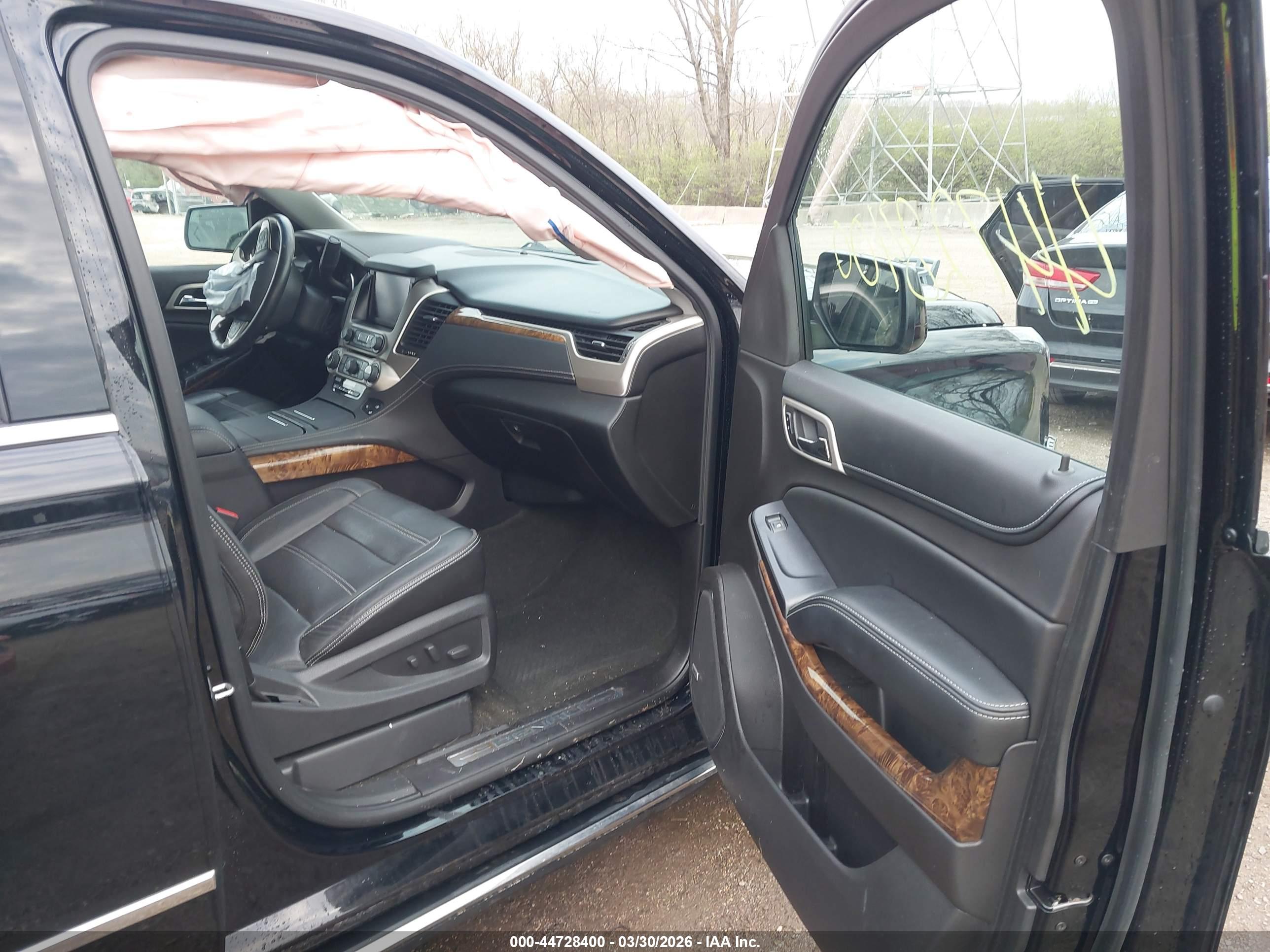 GMC YUKON image 5