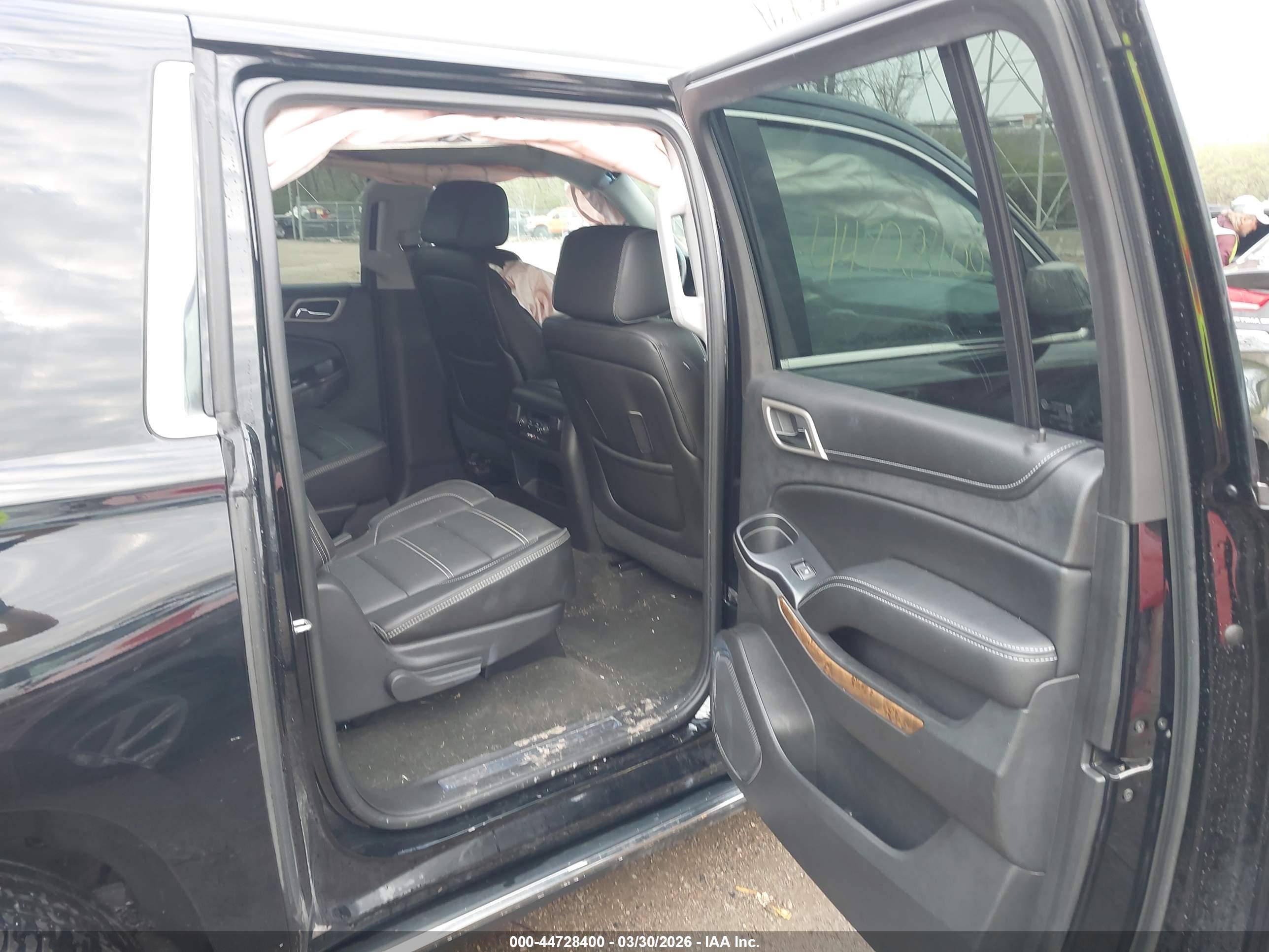 GMC YUKON image 8