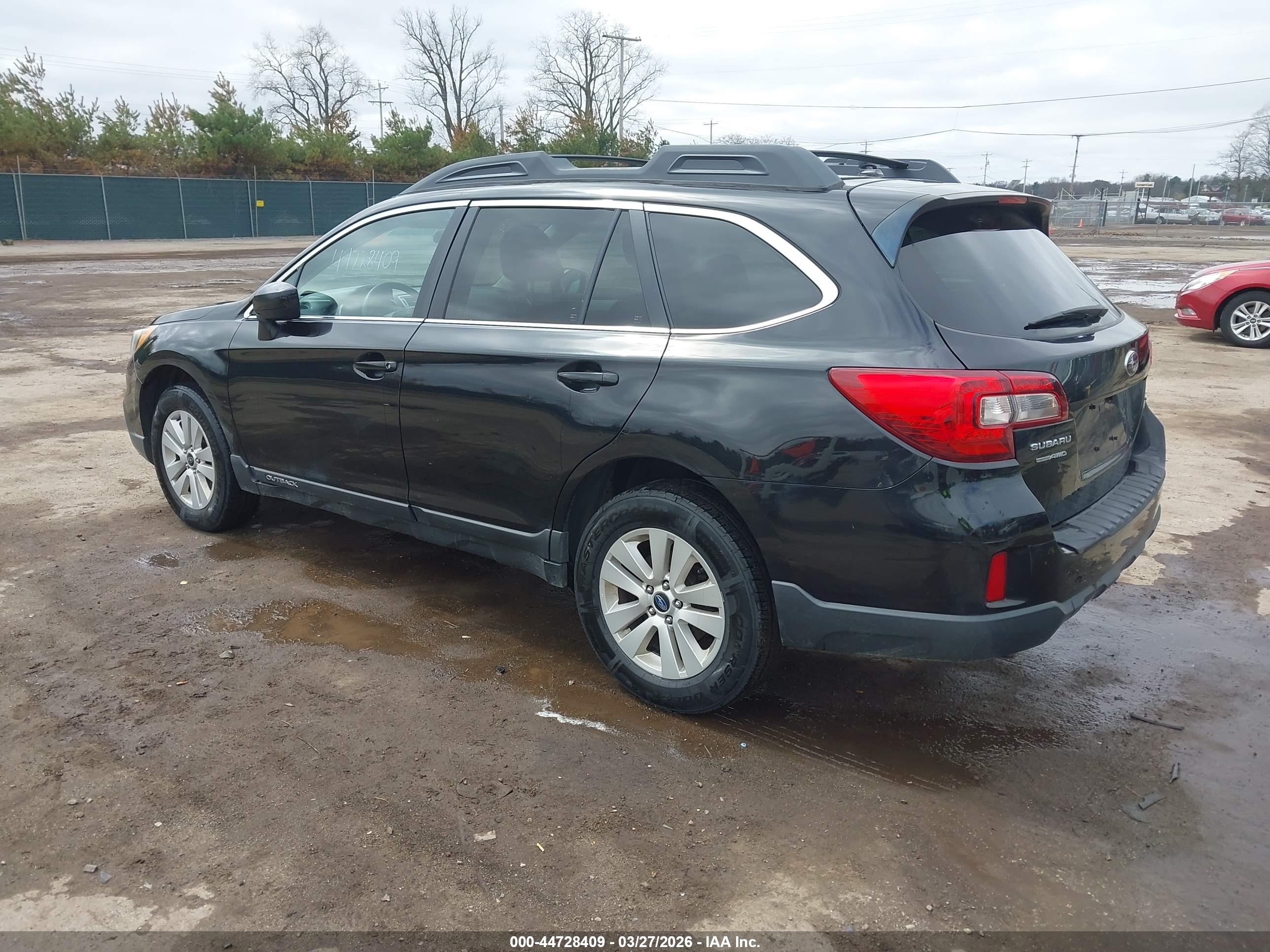 SUBARU OUTBACK image 3