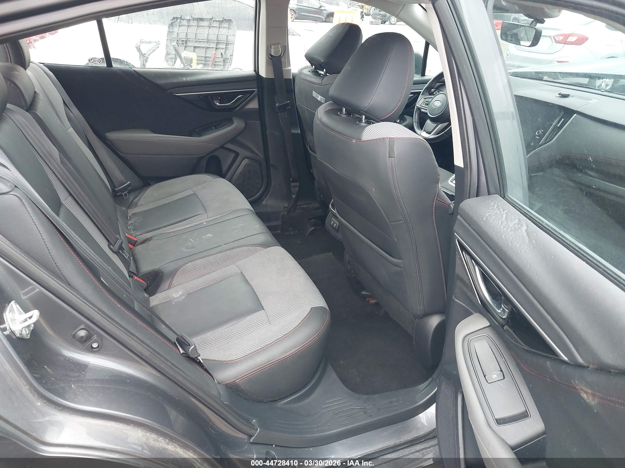 SUBARU LEGACY image 8