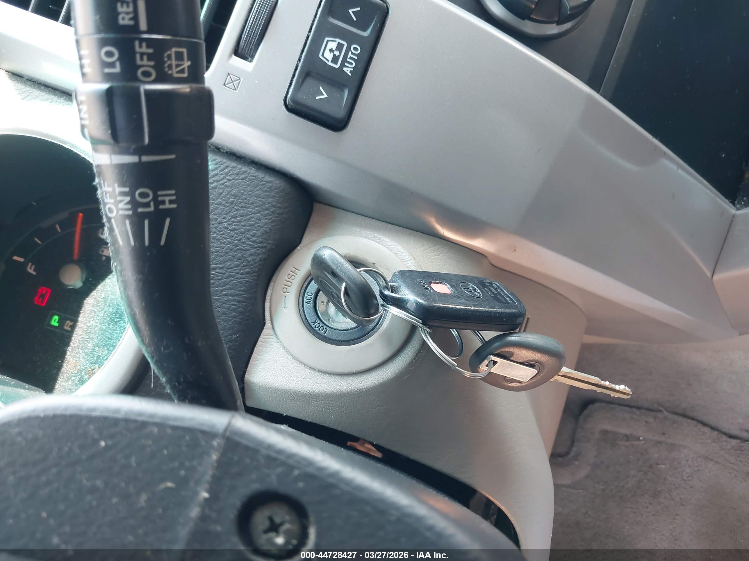 TOYOTA 4RUNNER image 11