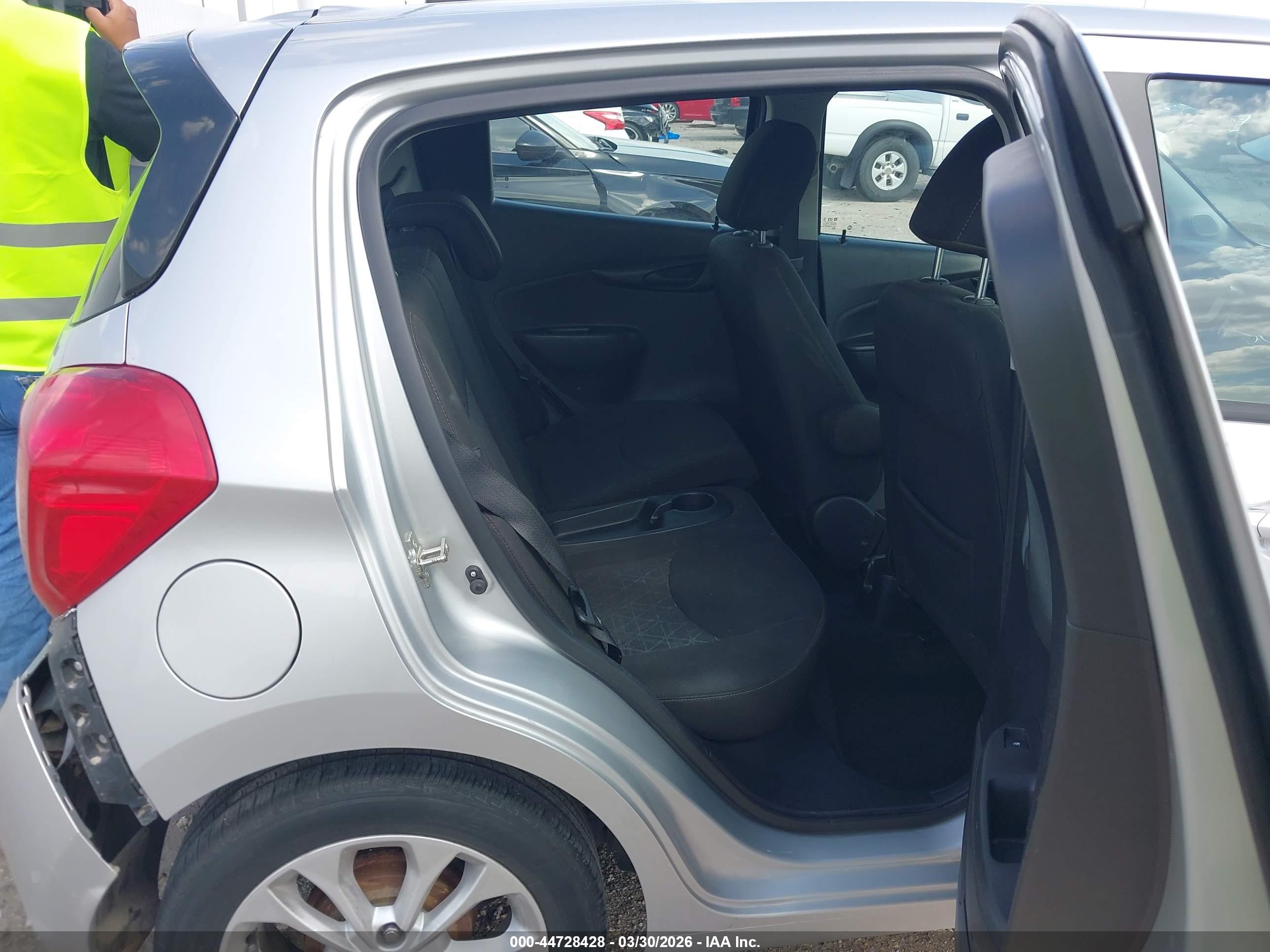CHEVROLET SPARK image 8