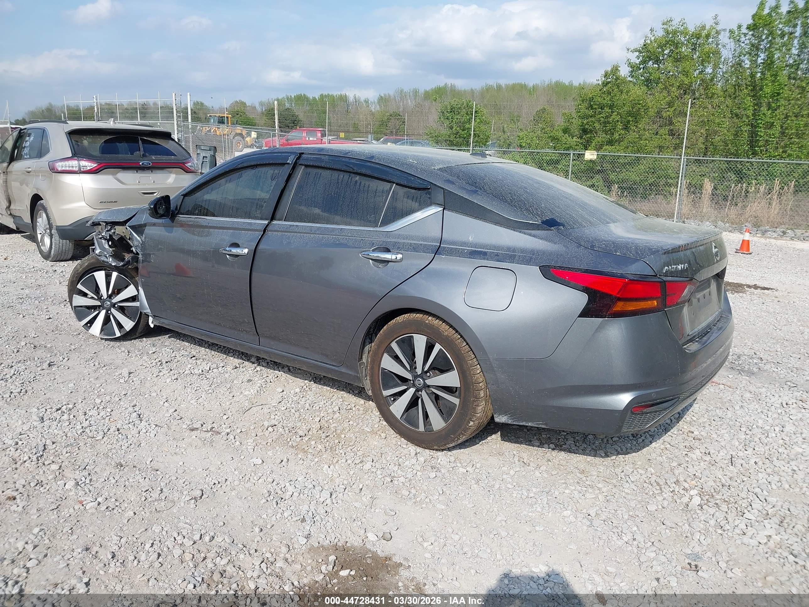 NISSAN ALTIMA image 3