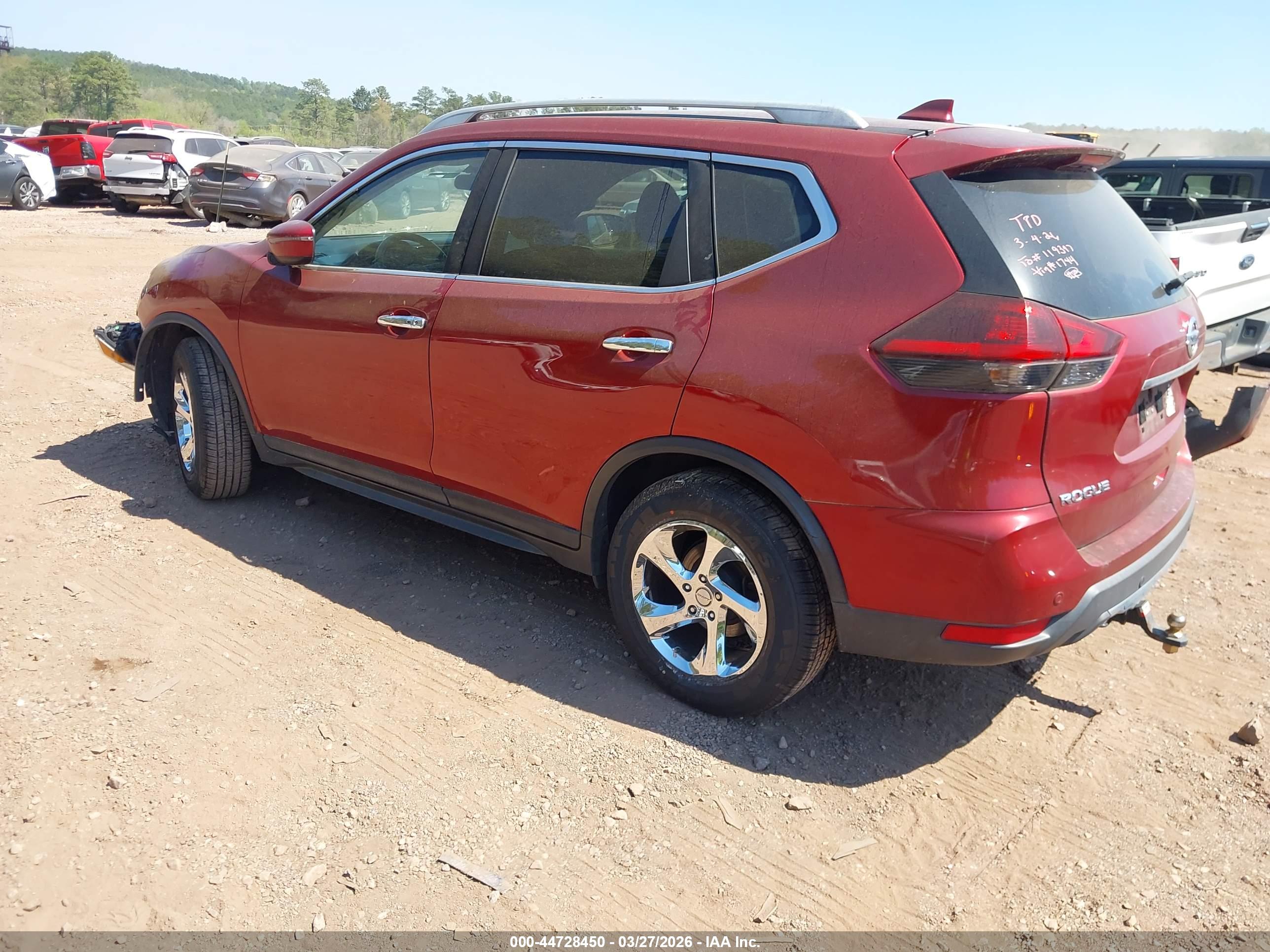 NISSAN ROGUE image 3