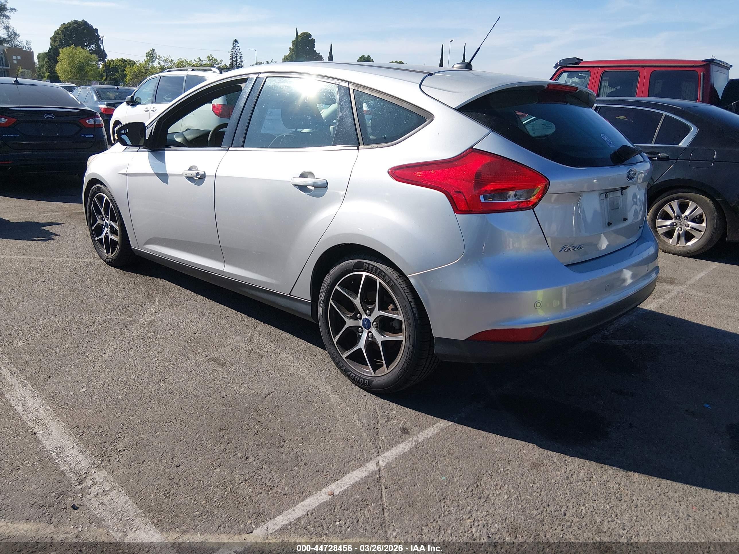 FORD FOCUS image 3