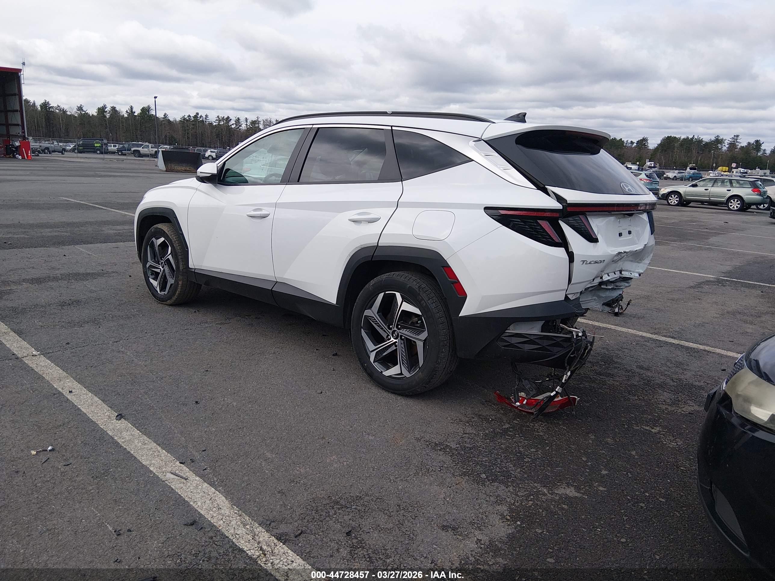 HYUNDAI TUCSON image 3