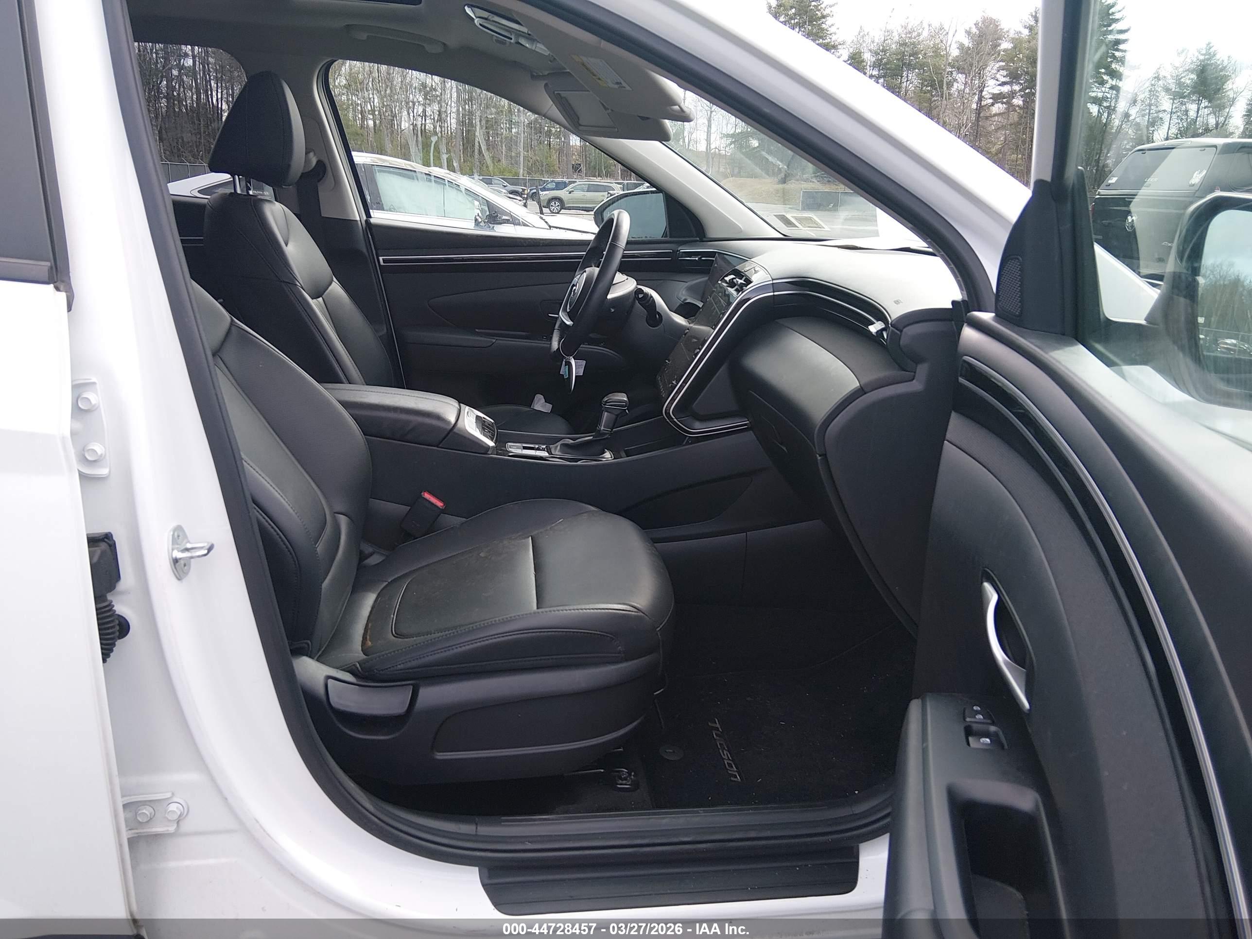 HYUNDAI TUCSON image 5
