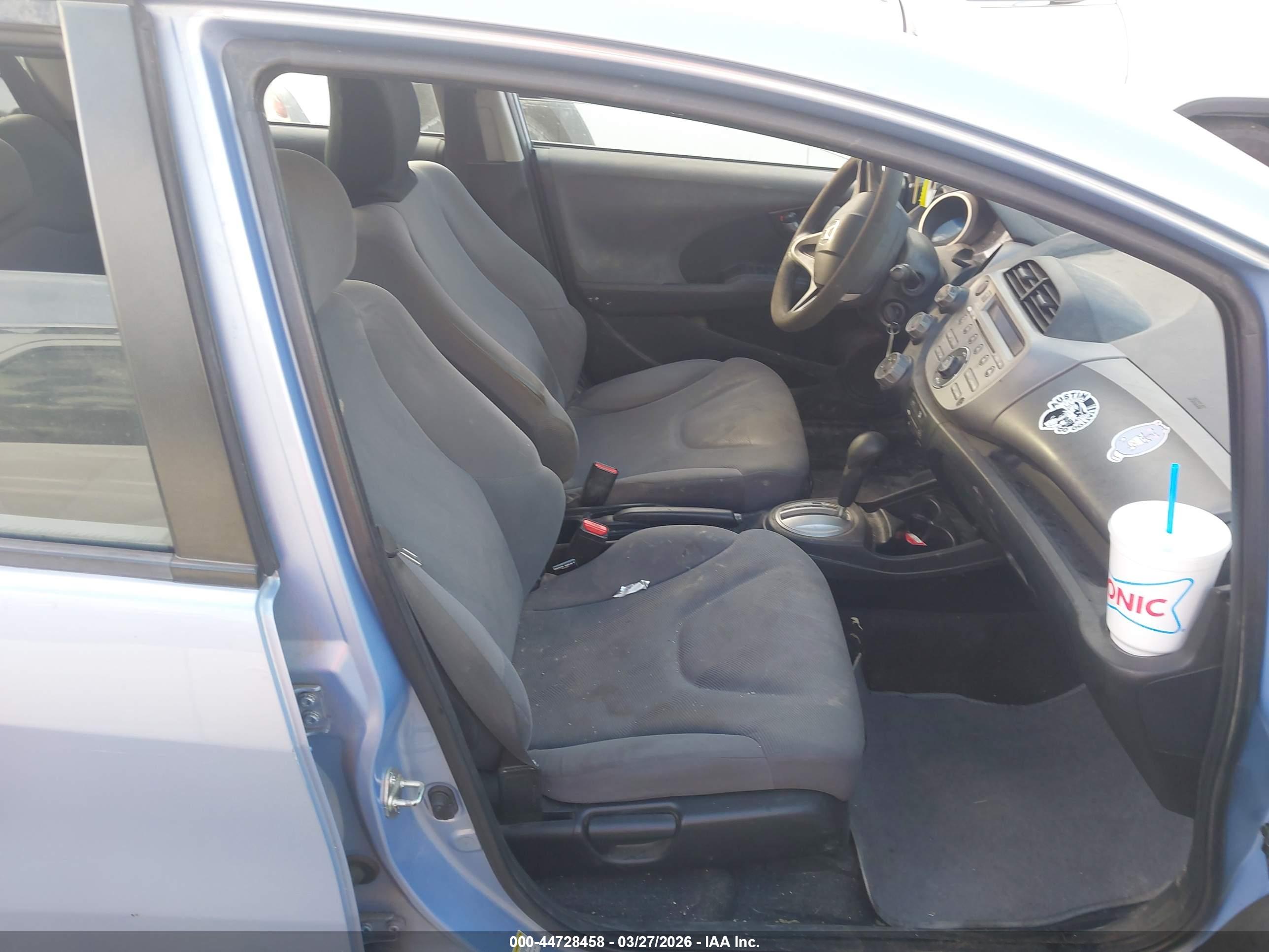HONDA FIT image 5
