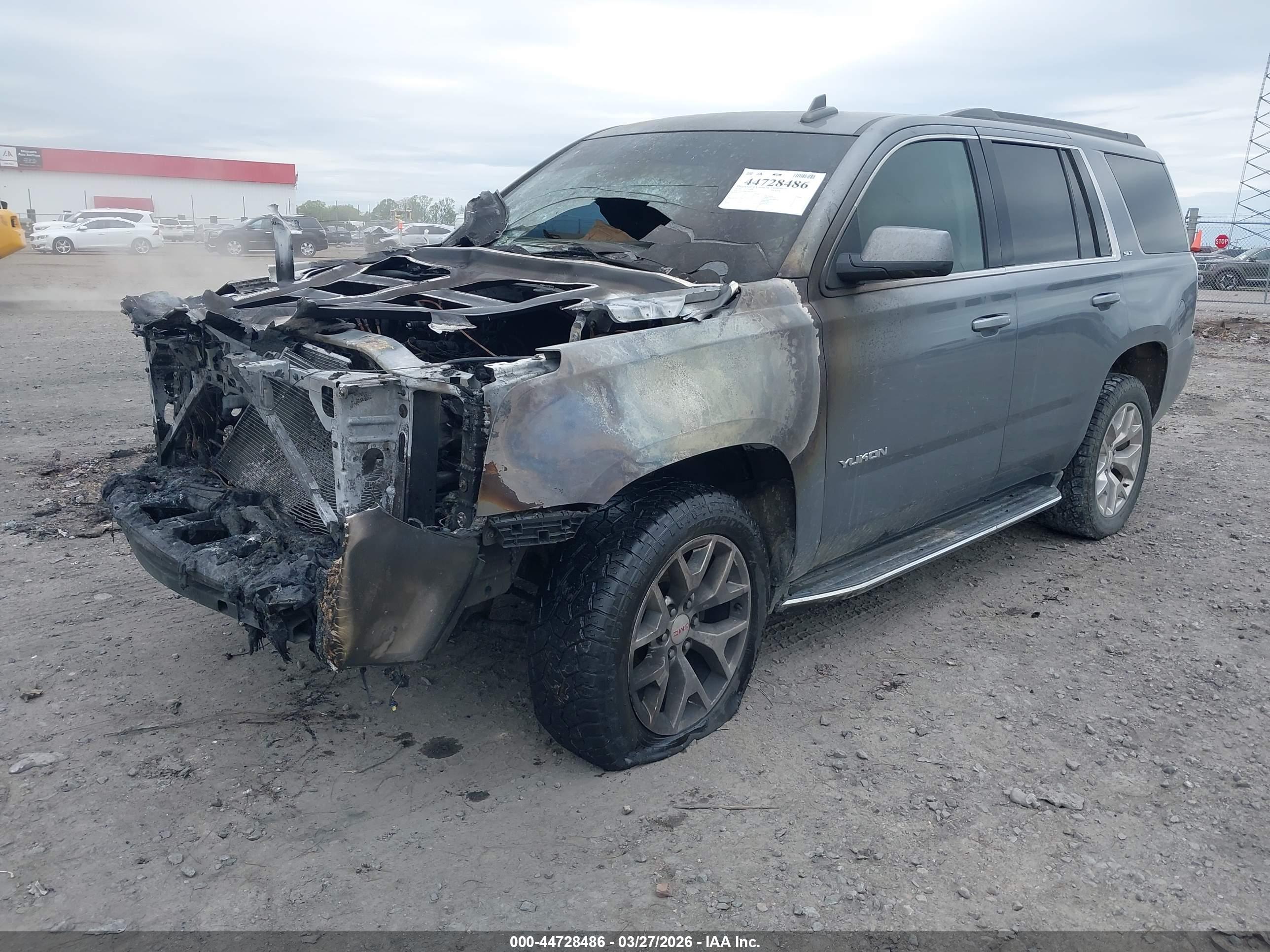 GMC YUKON image 2