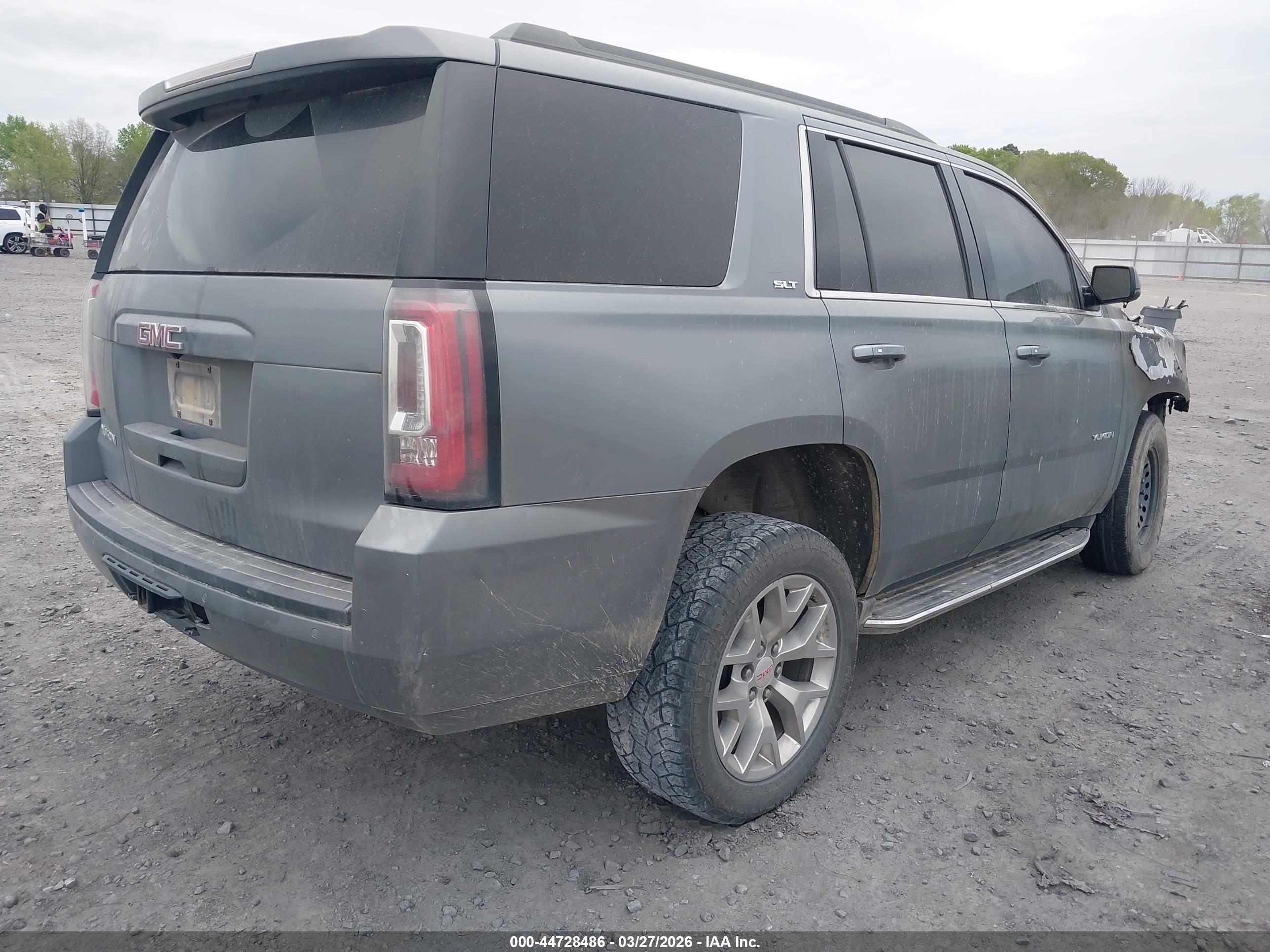 GMC YUKON image 4