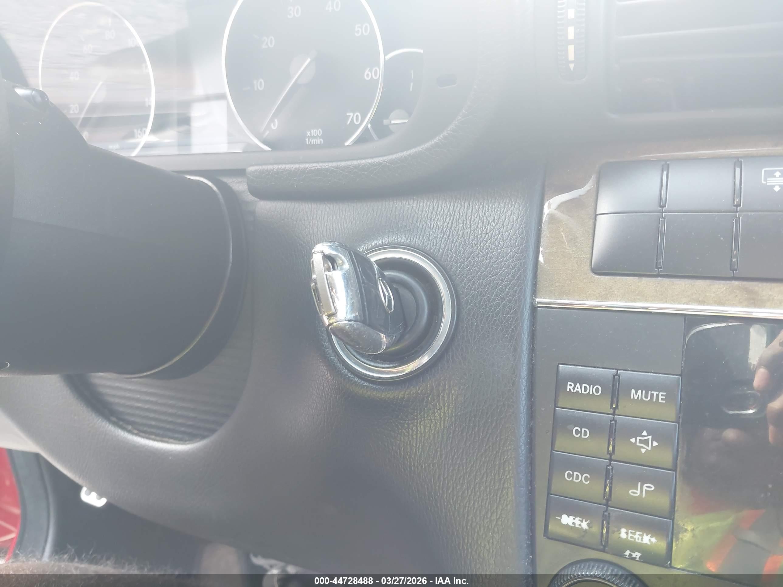 MERCEDES-BENZ C image 11
