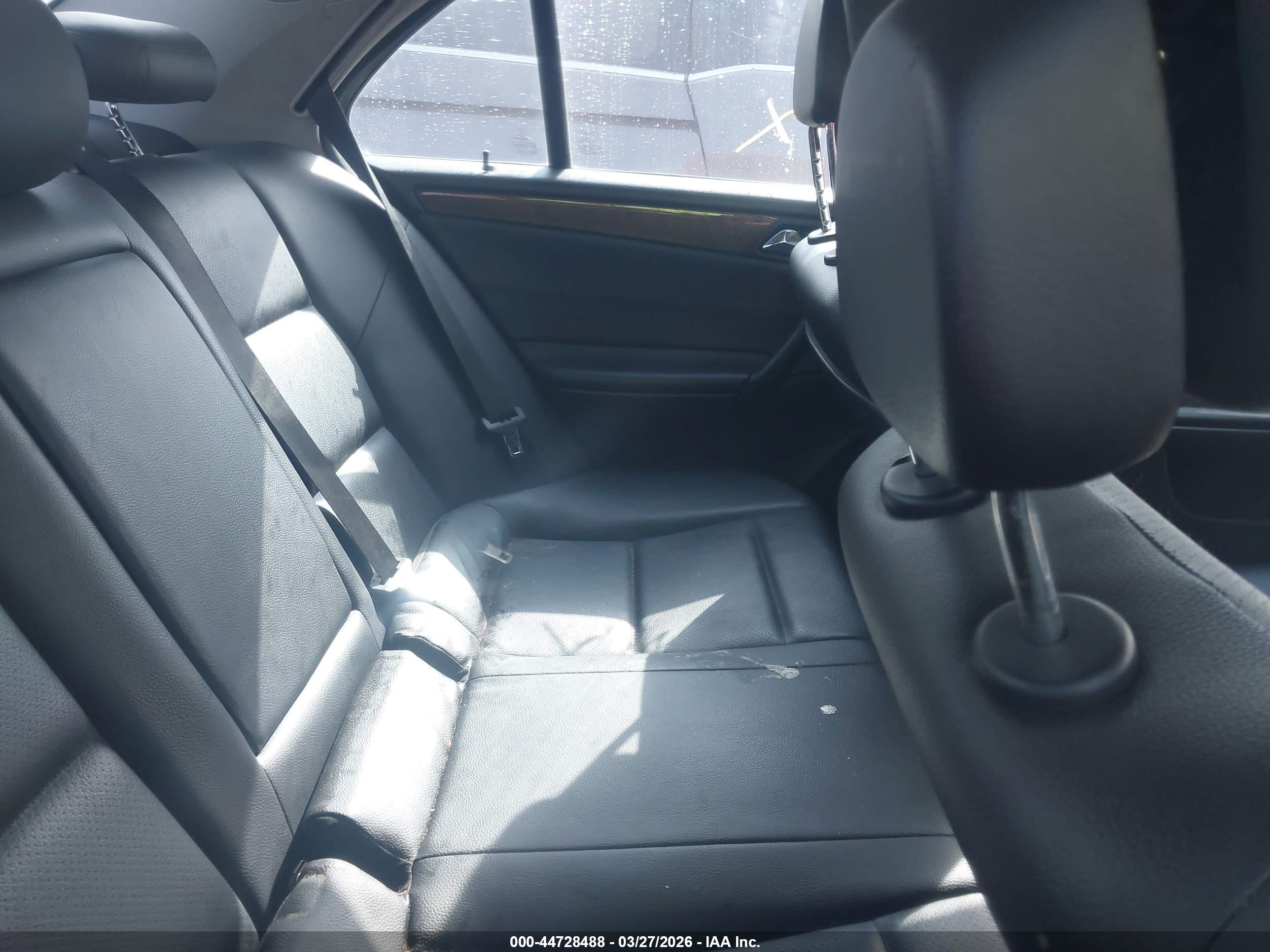 MERCEDES-BENZ C image 8