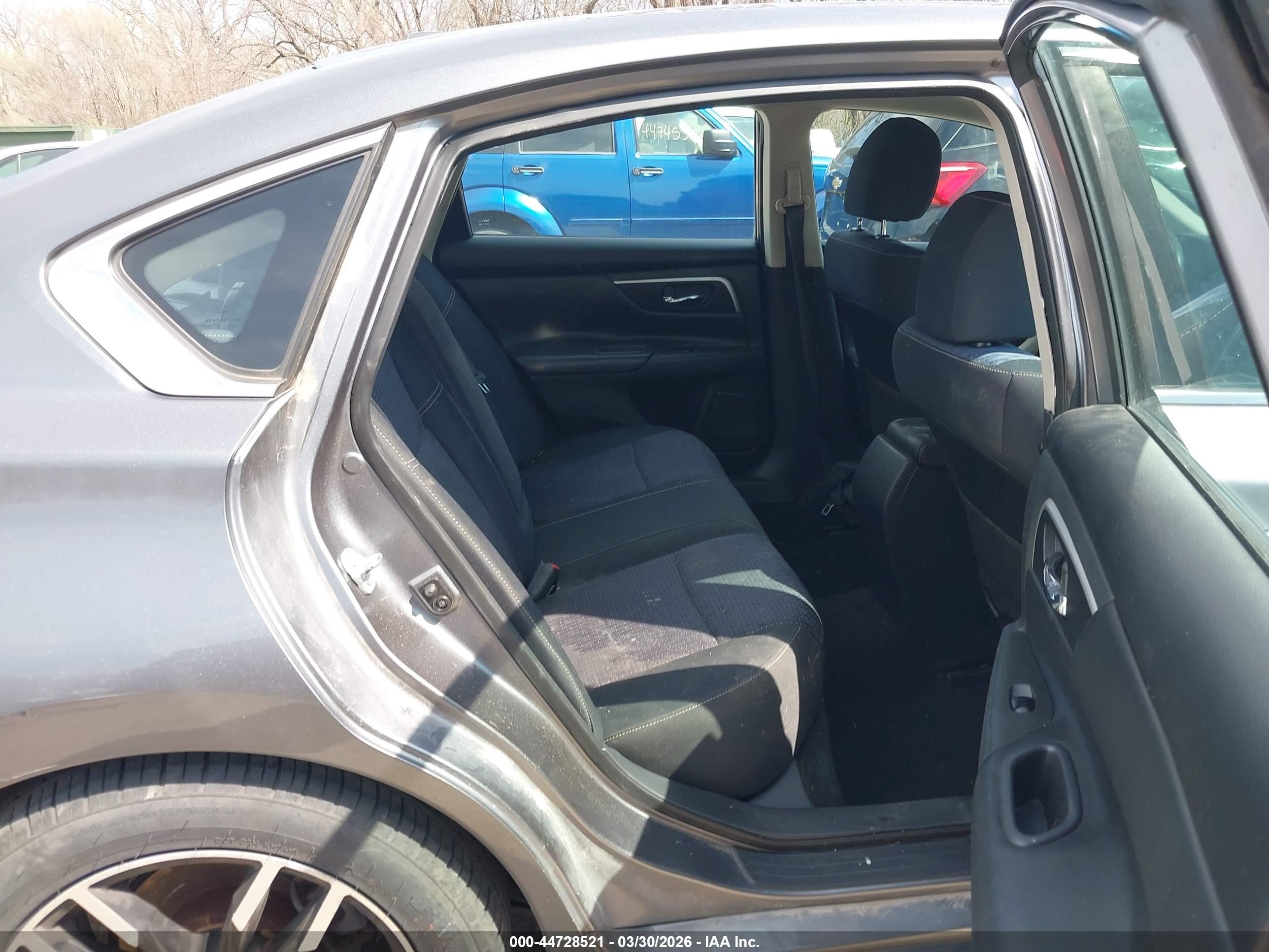 NISSAN ALTIMA image 8