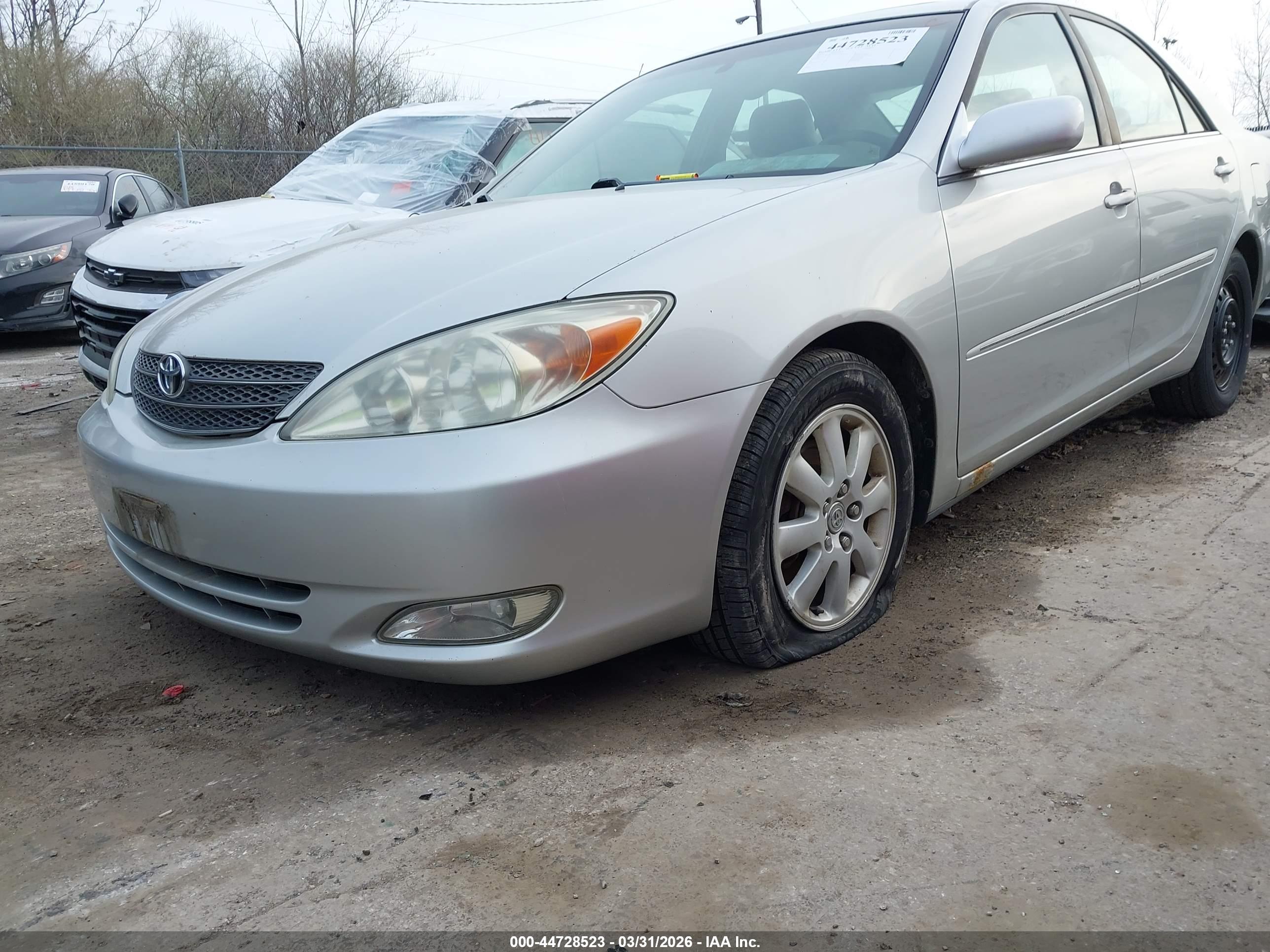 TOYOTA CAMRY image 6