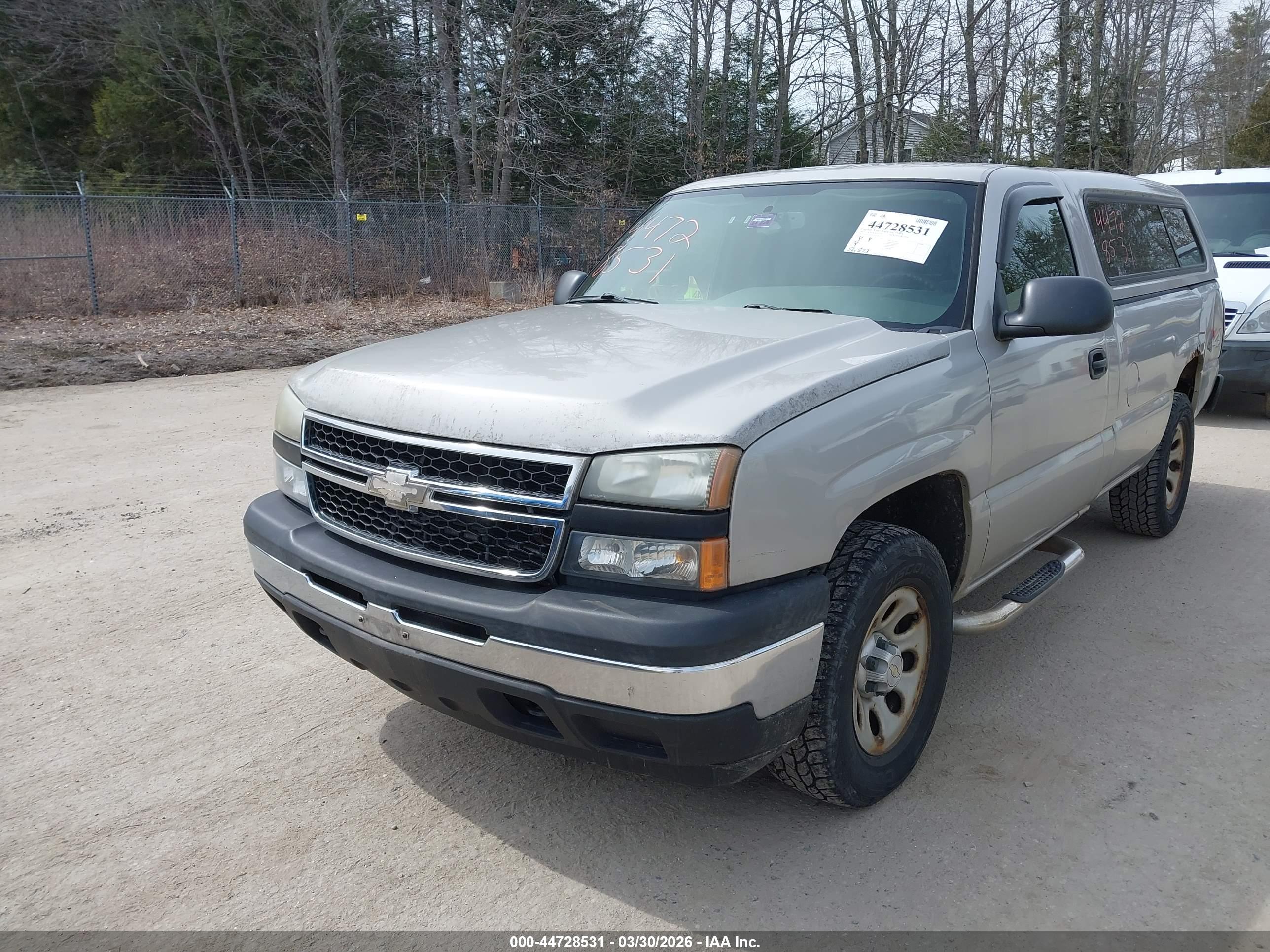 CHEVROLET SILVERADO image 2