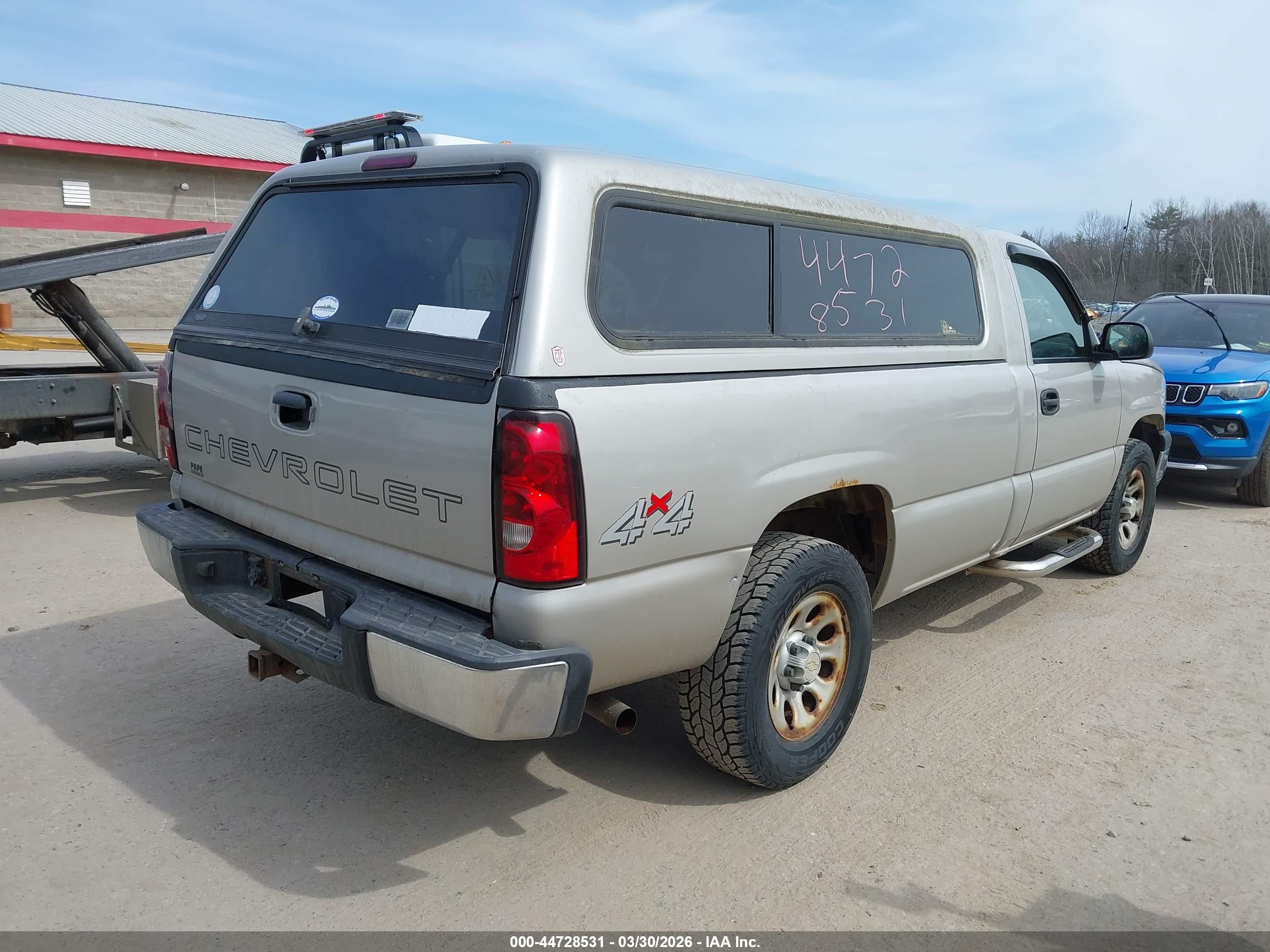 CHEVROLET SILVERADO image 4