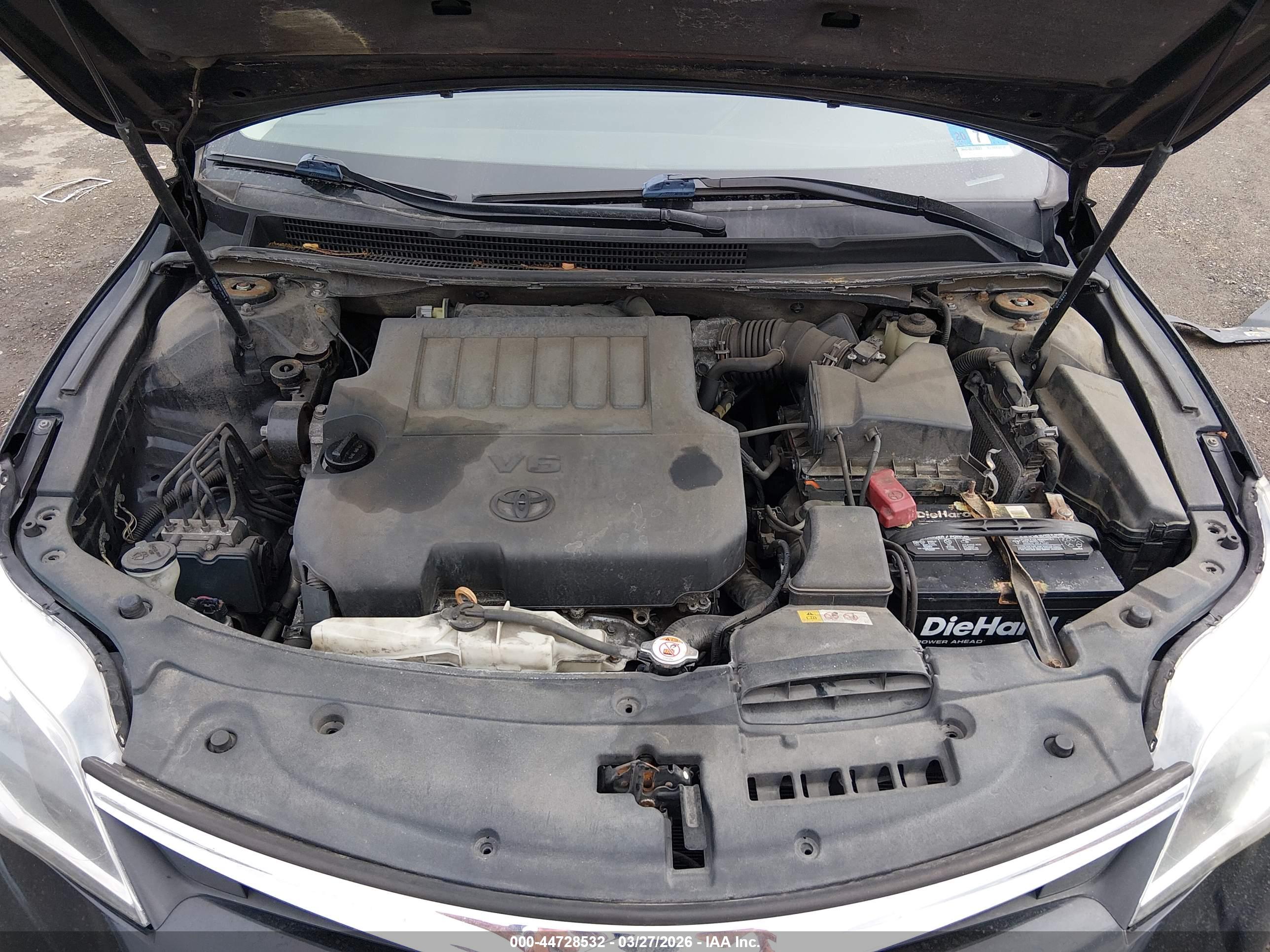 TOYOTA AVALON image 10