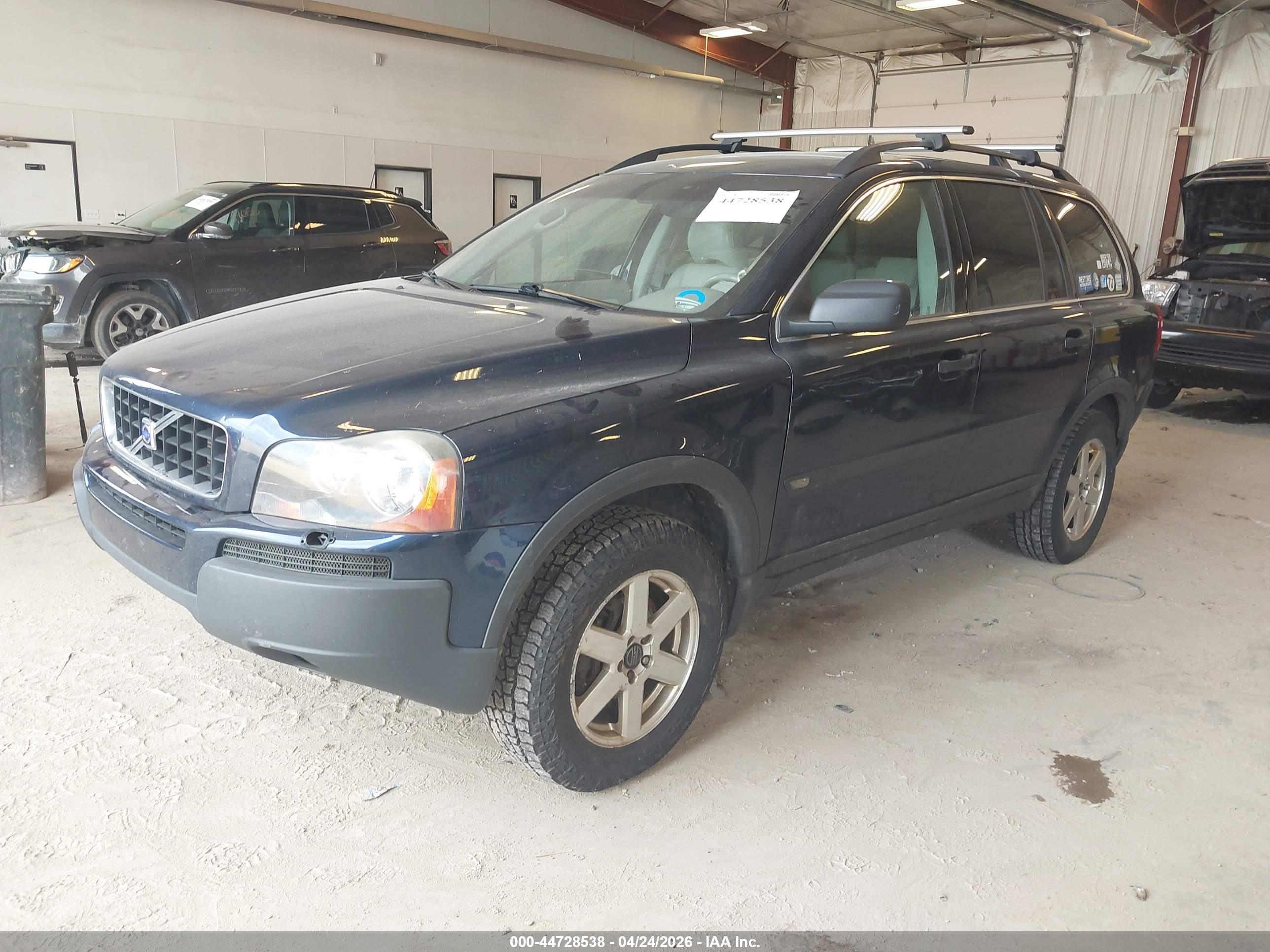 VOLVO XC90 image 2