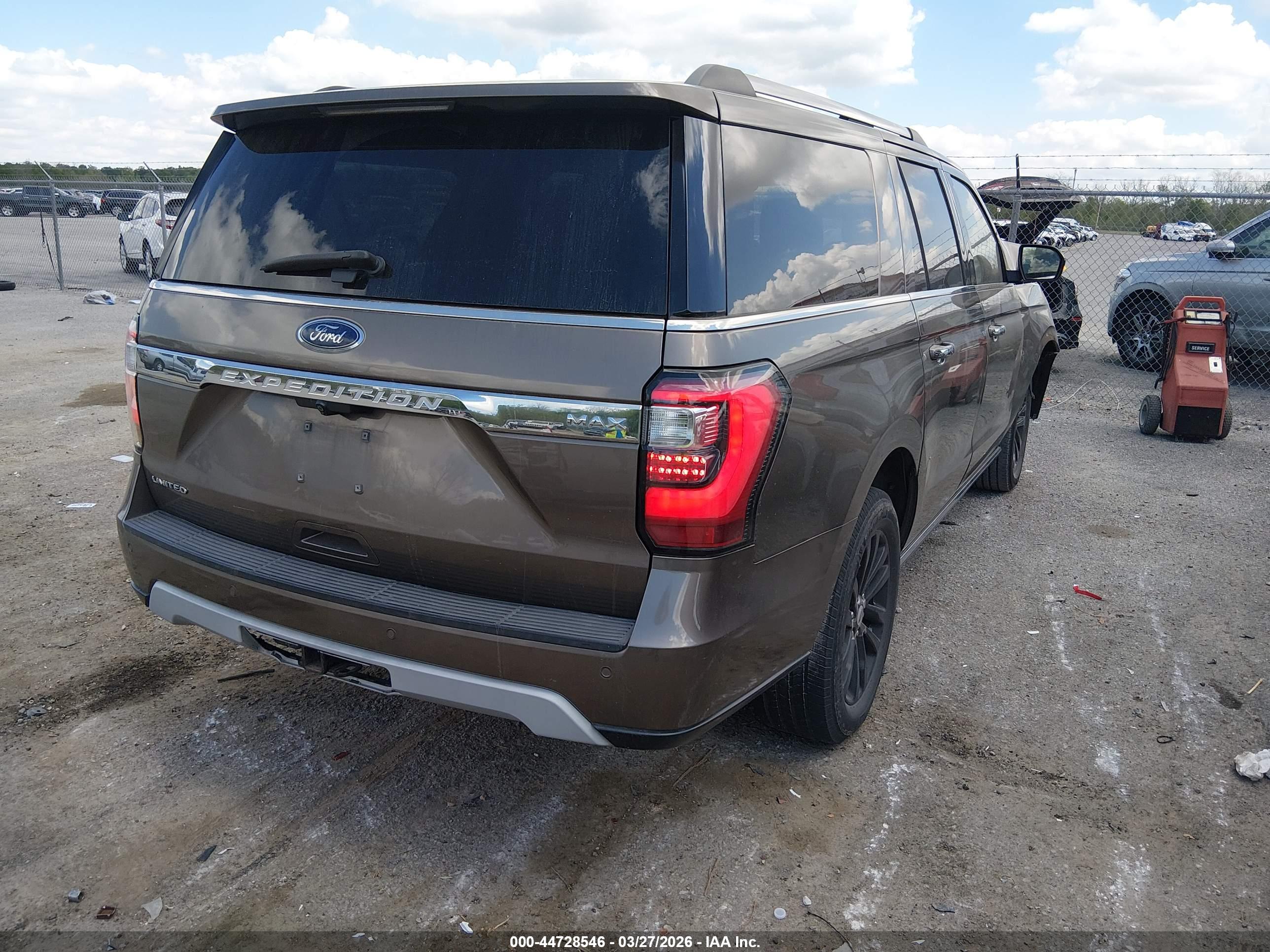 FORD EXPEDITION image 4