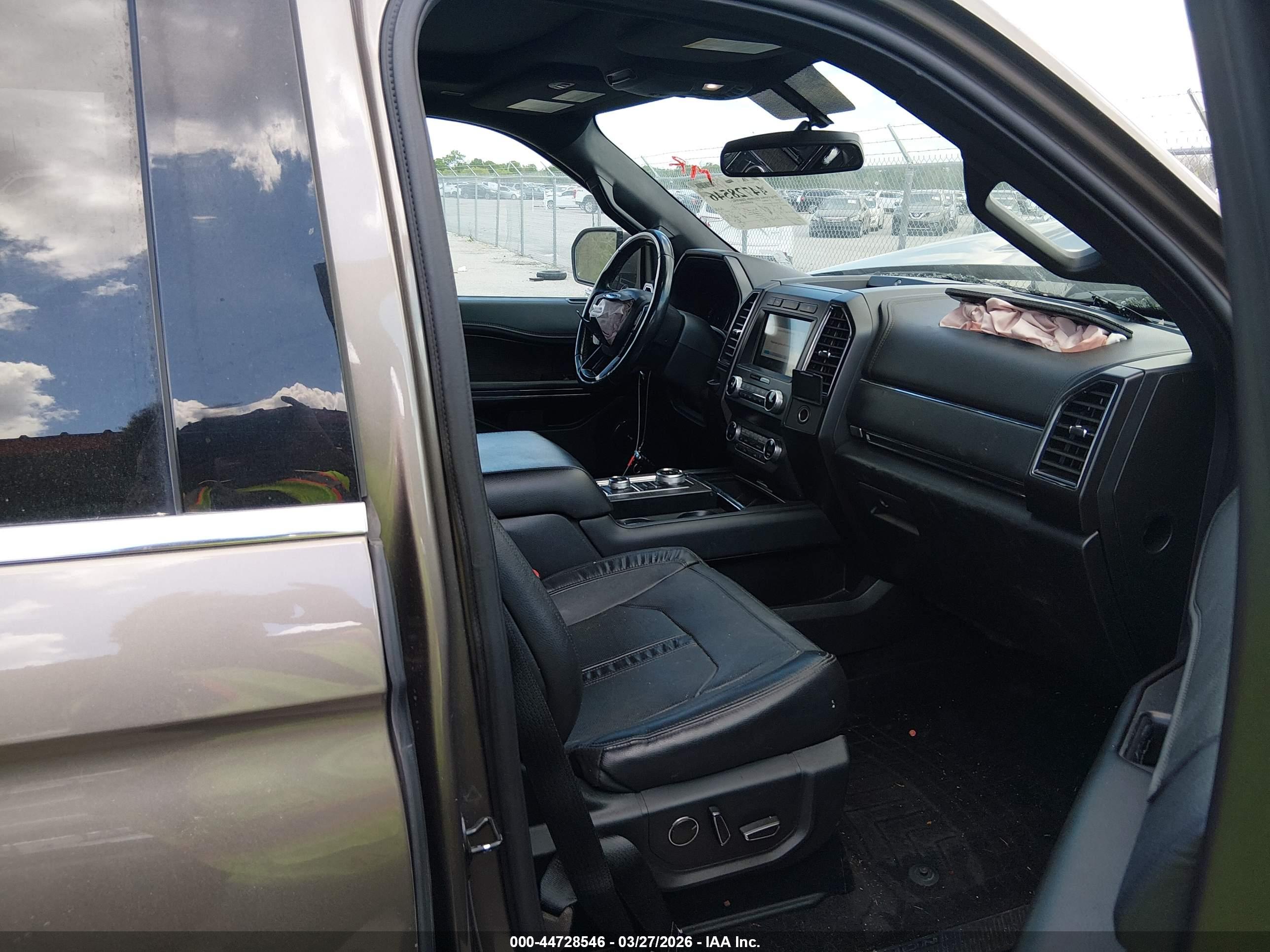 FORD EXPEDITION image 5
