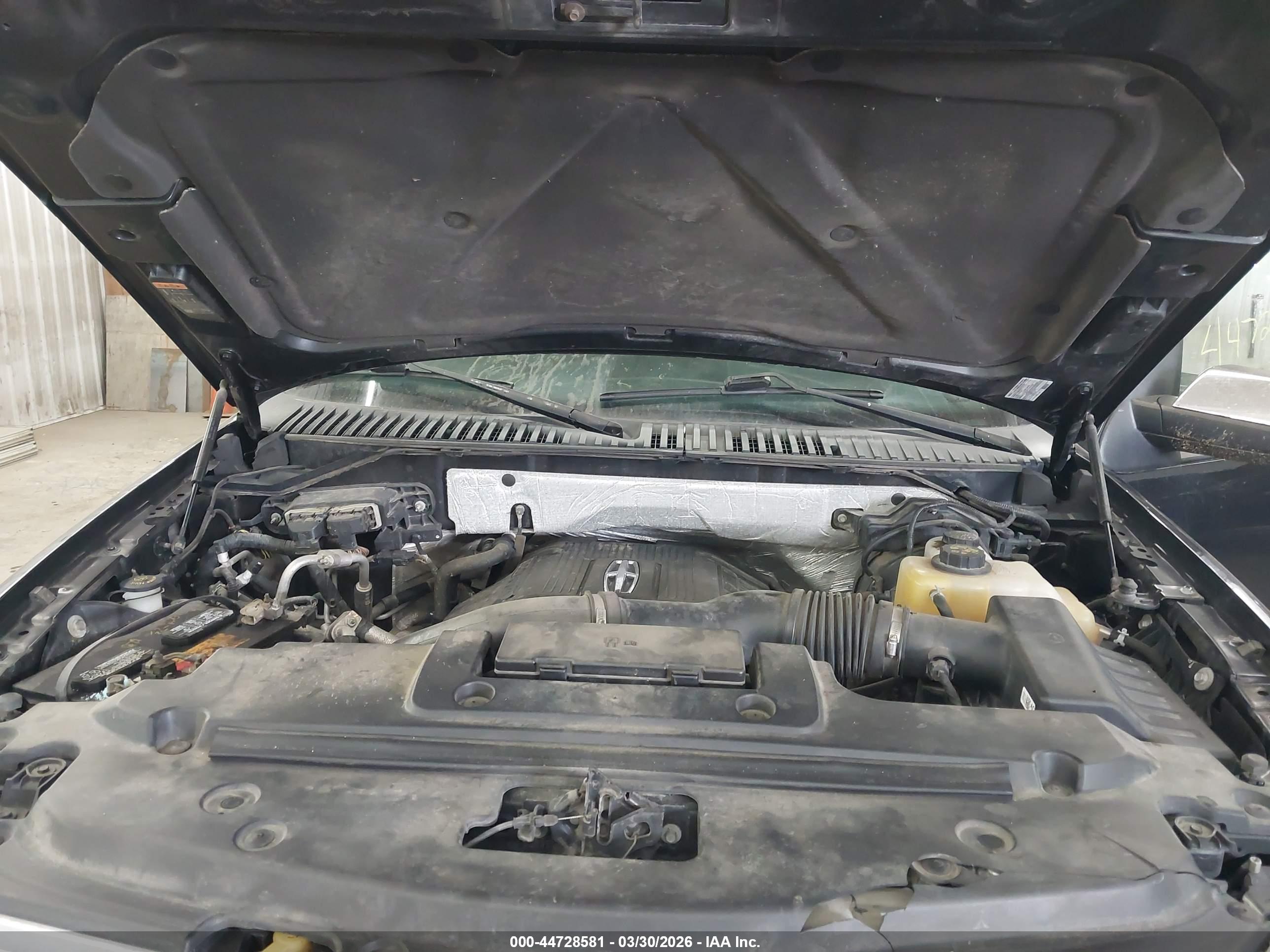LINCOLN NAVIGATOR image 10