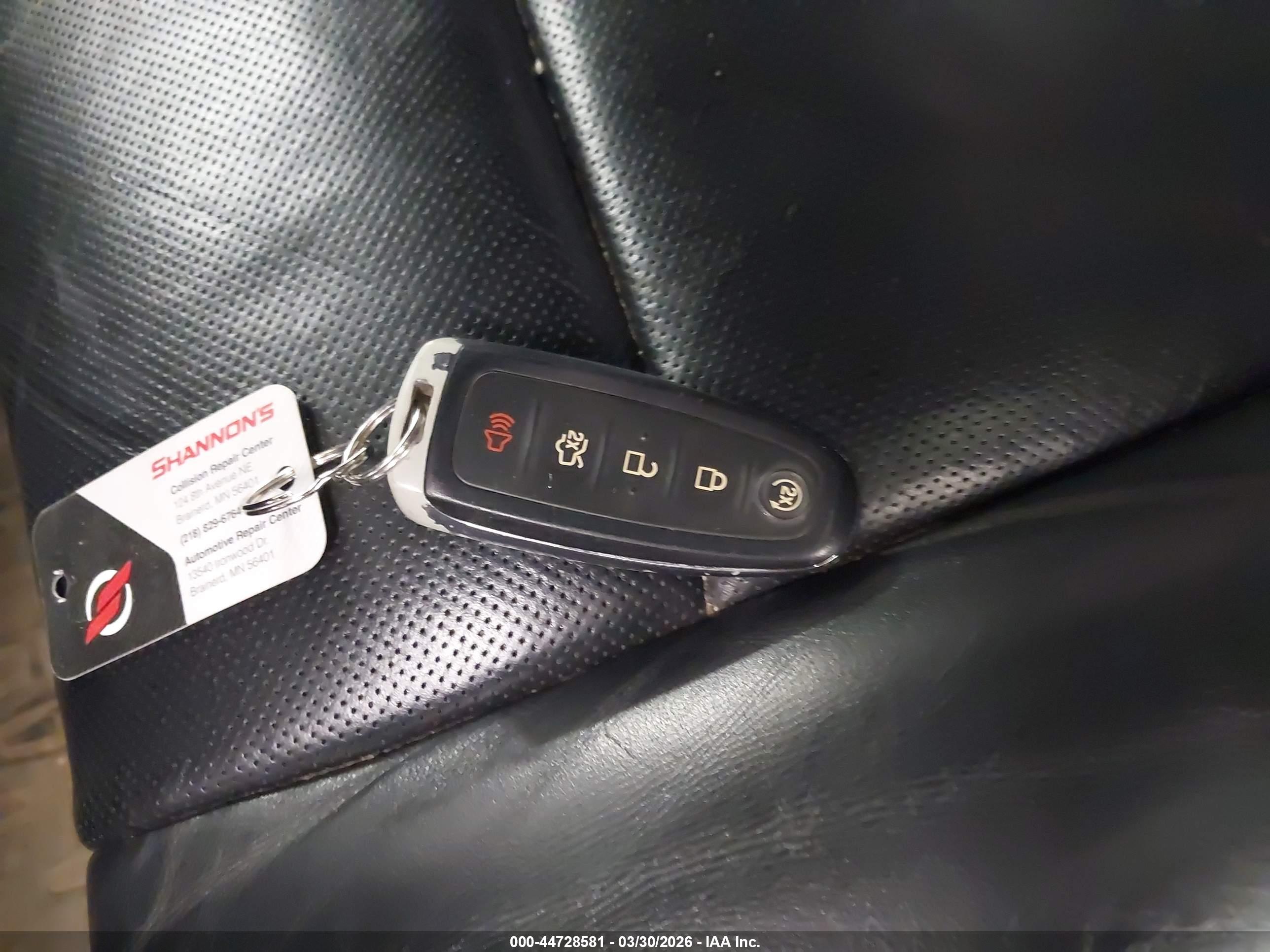 LINCOLN NAVIGATOR image 11