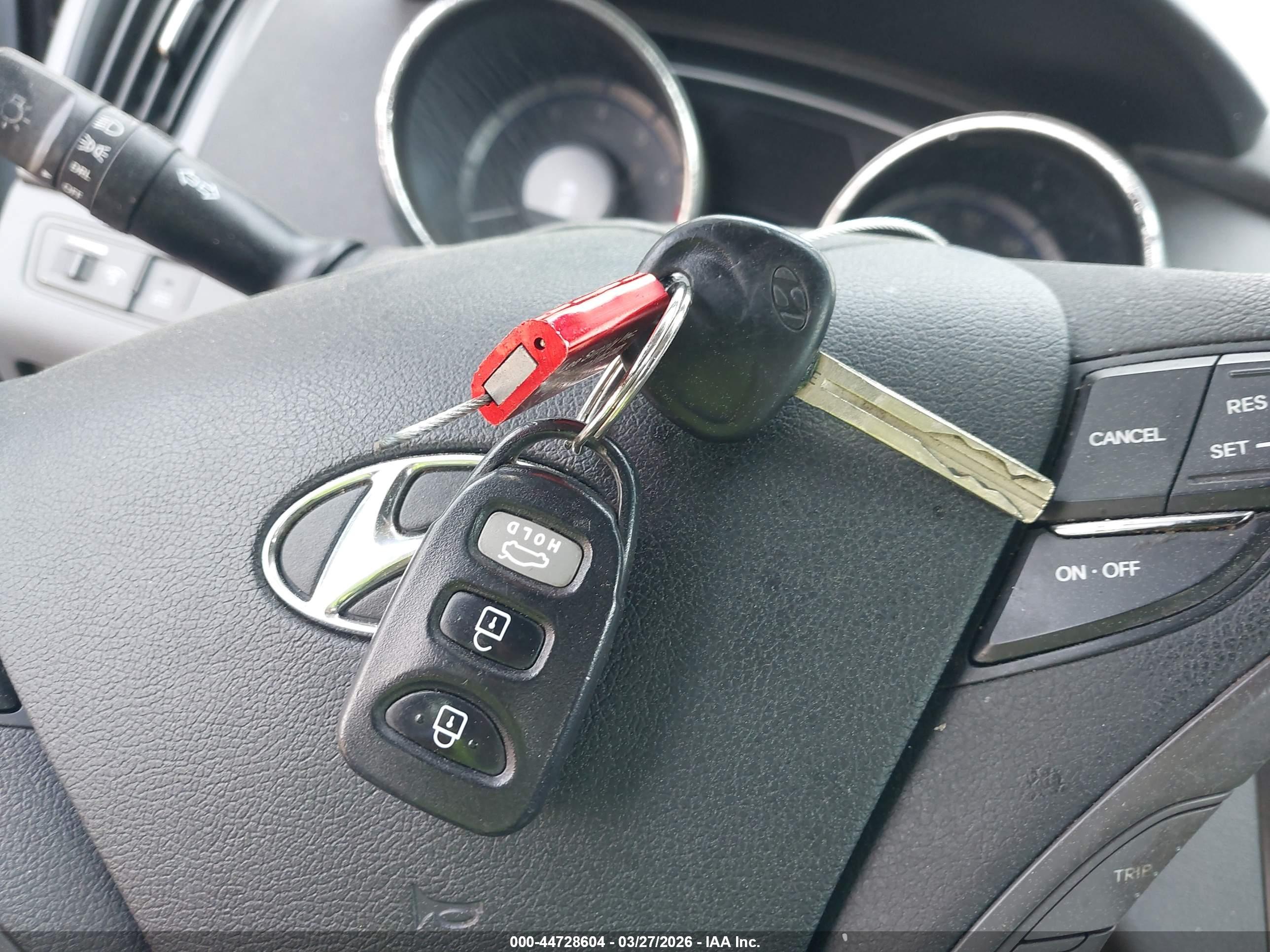 HYUNDAI SONATA image 11