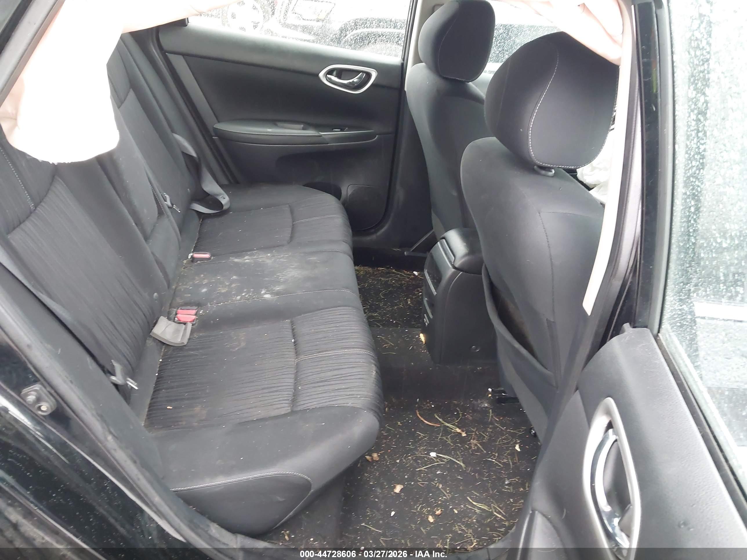 NISSAN SENTRA image 8