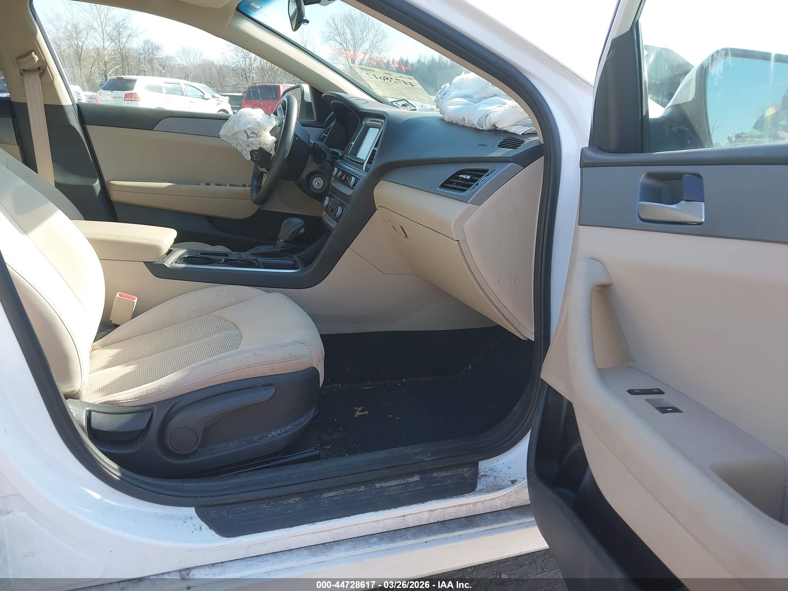 HYUNDAI SONATA image 5